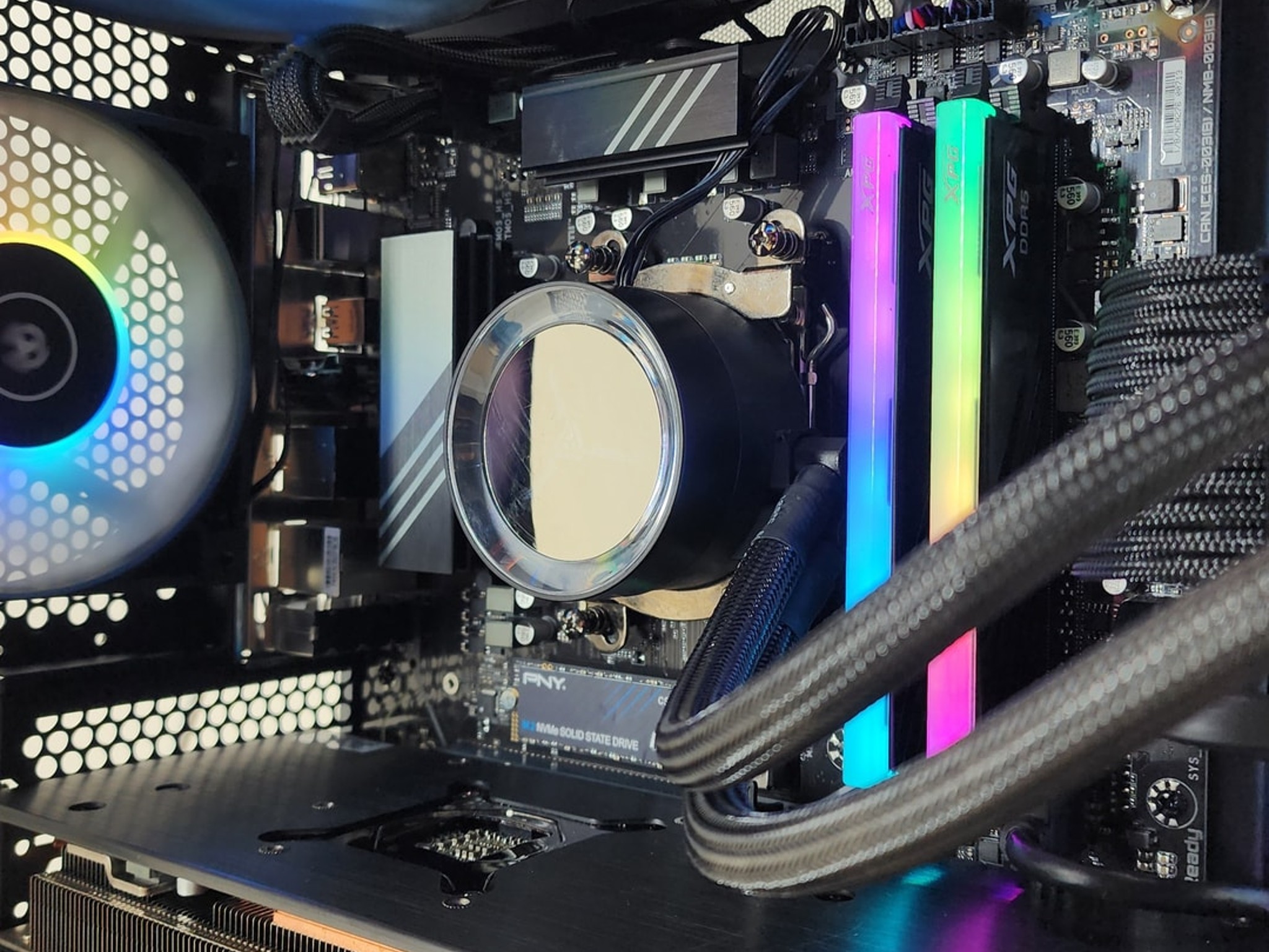 Gaming PC Ryzen 7 7700 32GB RAM 2TB SSD RX 7900 GRE 16GB Windows 11 Computer