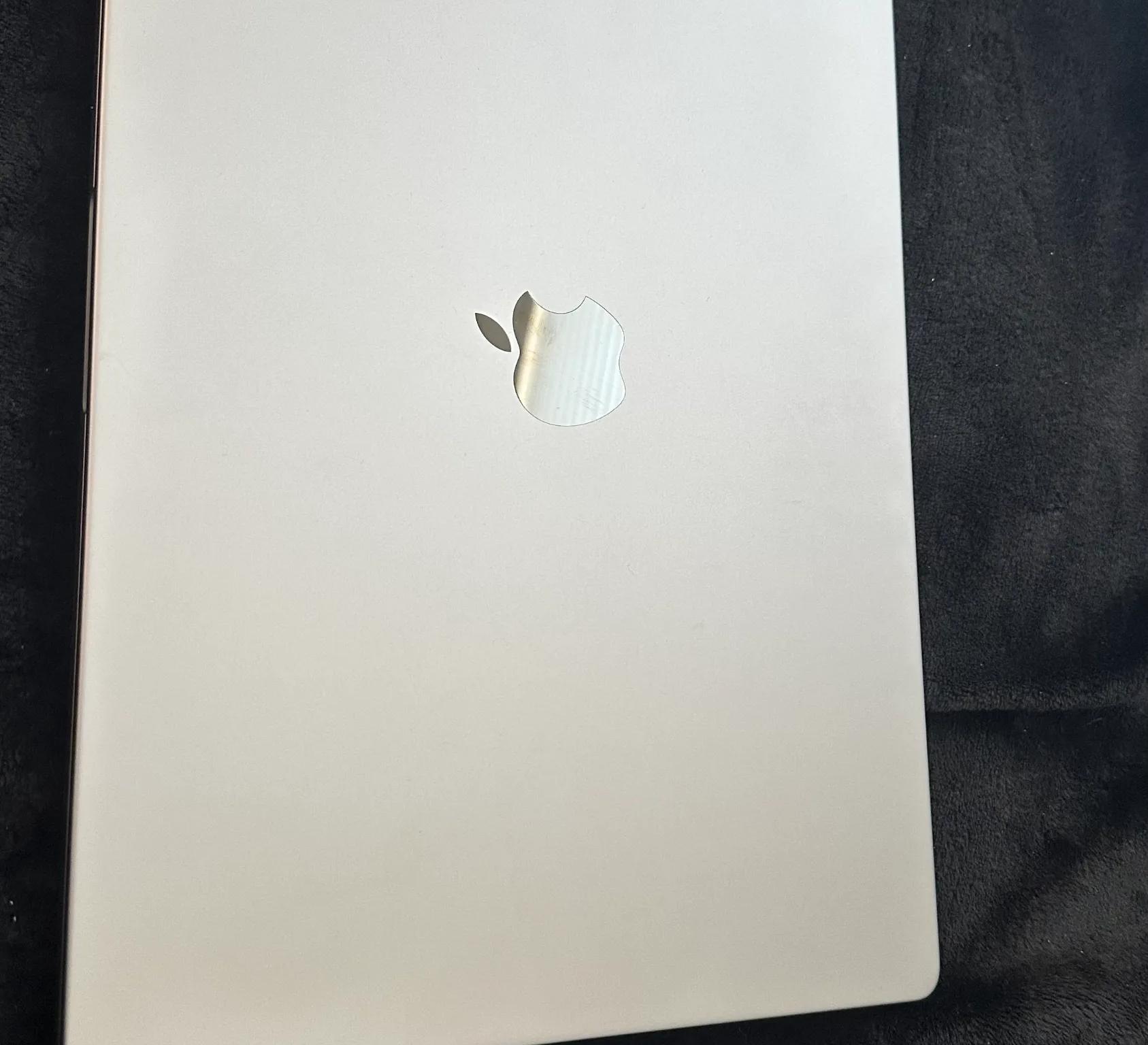 Like New! Macbook Pro 16" 2021