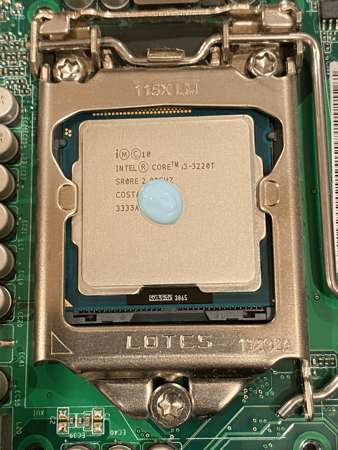 Lenovo ThinkCentre M72e - MFF - Intel i3-3220T - Windows 10 Pro - 128GB SSD - 8GB RAM - Disc Drive