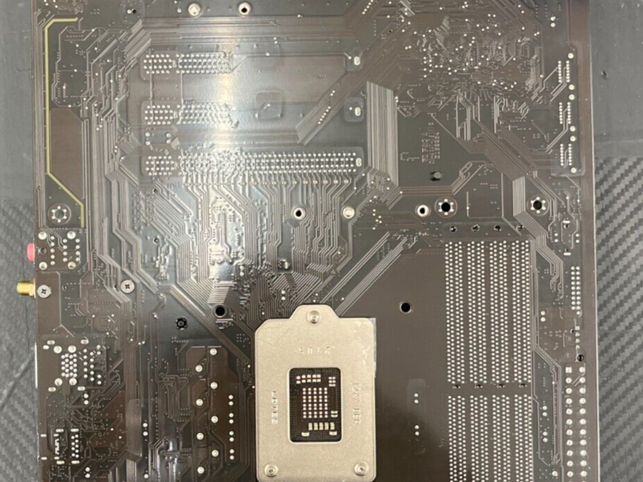 READ Gigabyte Intel B560 DS3H AC Motherboard LGA 1200, SATA 6GB connecters, M.2