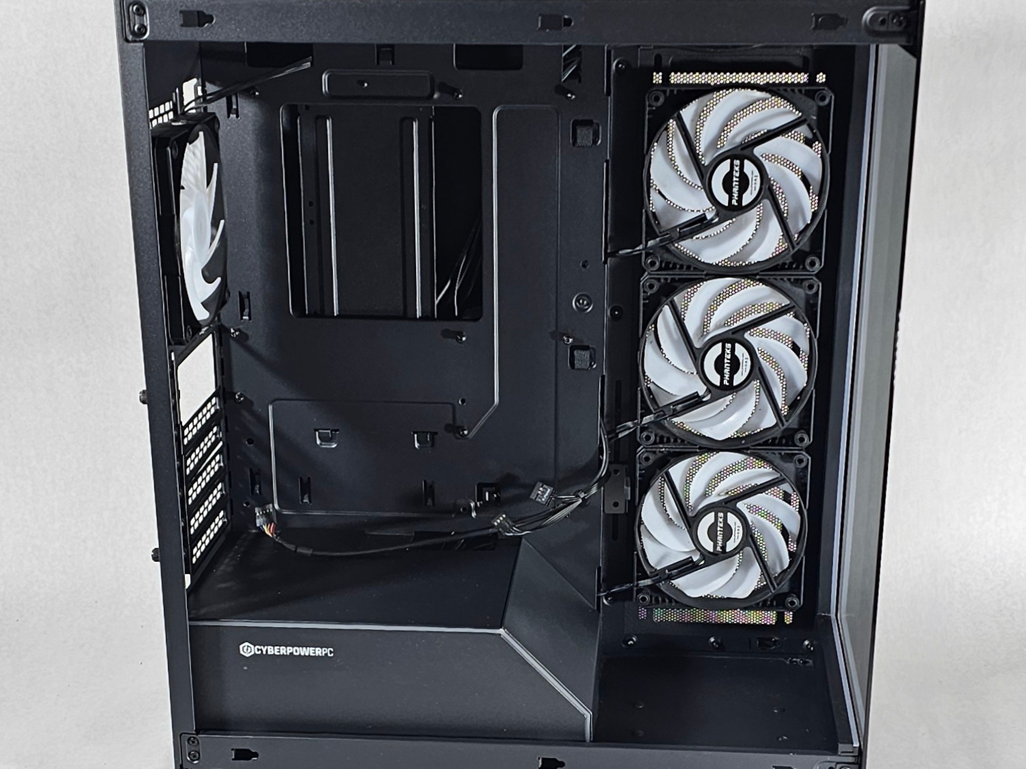 CyberPowerPC ATX PC Case with Tempered Glass and 4 RGB Fans