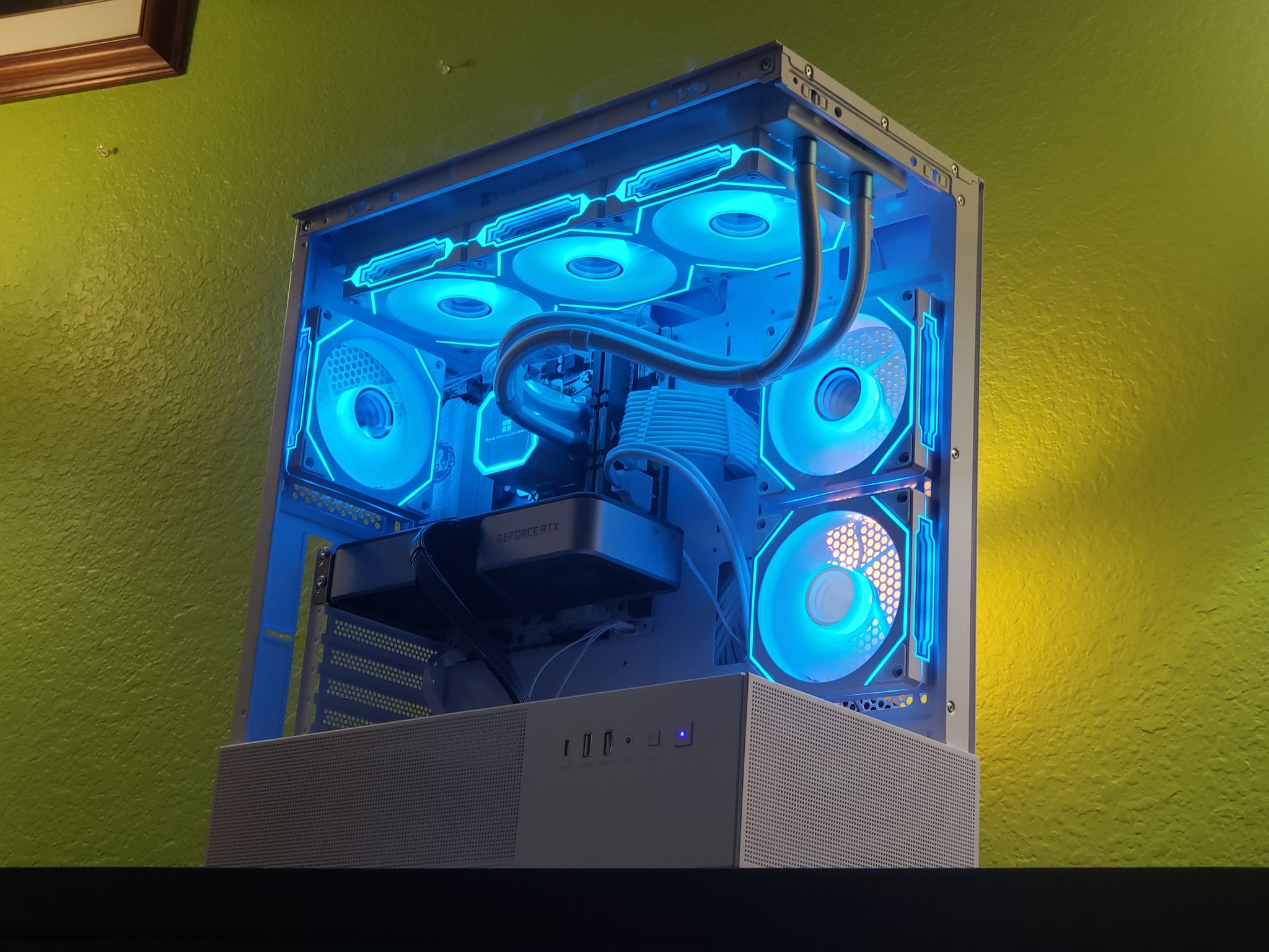 Gaming PC | RTX 3070 | Ryzen 7 3700x | 16GB RAM| Wi-Fi and Bluetooth