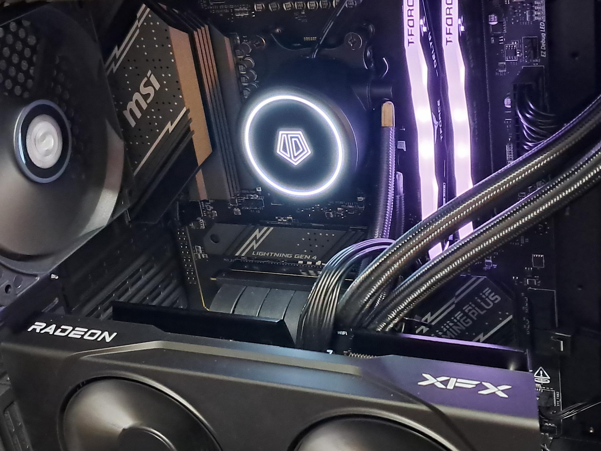 Ryzen 5 7500F | RX 9060 XT 8GB | 16GB DDR5 | 1.5TB SSD