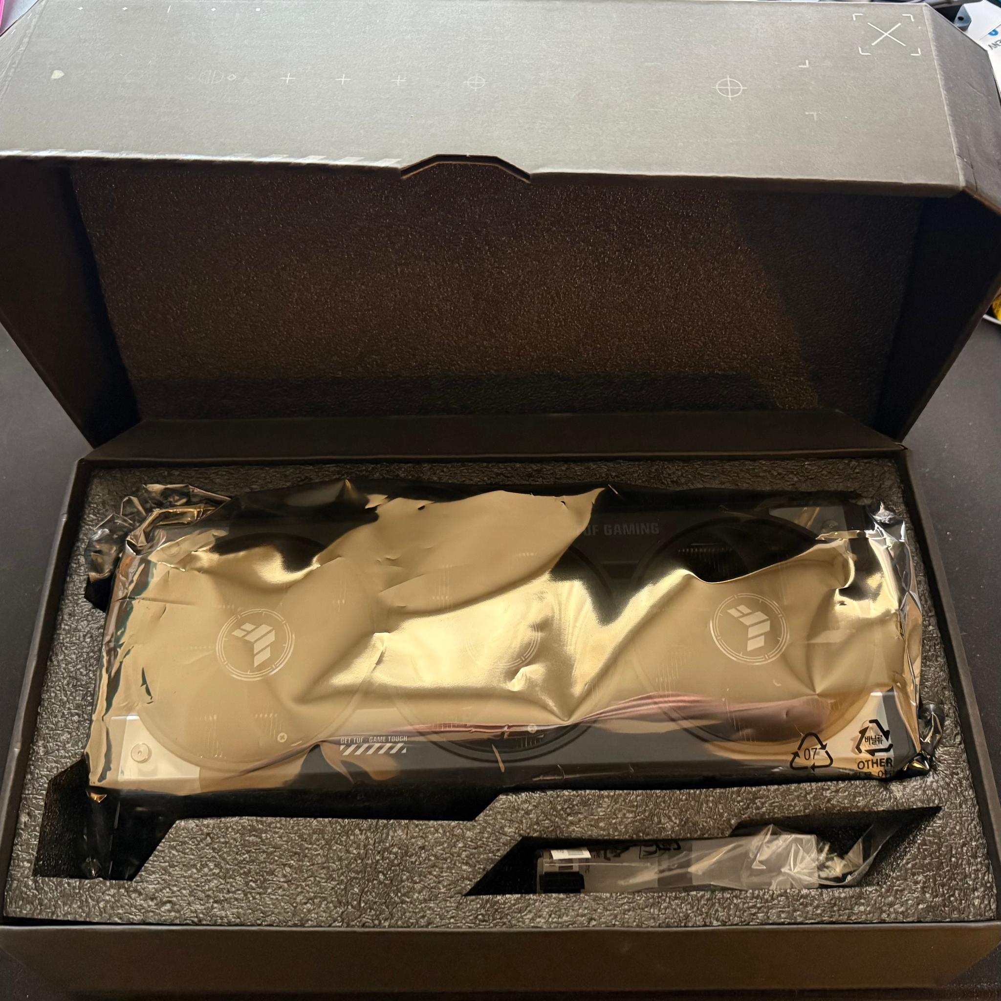 ASUS RTX 5090 TUF