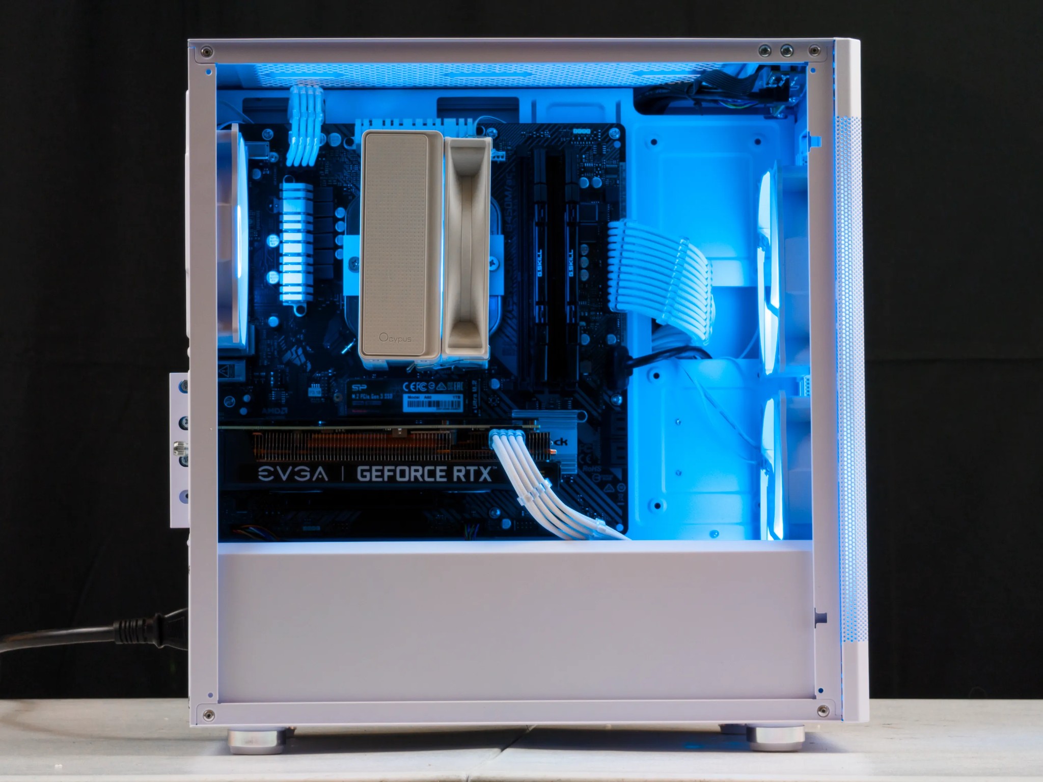 🤍🖤 RTX 3060Ti / Ryzen 7 3700X / 32GB Gaming PC 🖤🤍