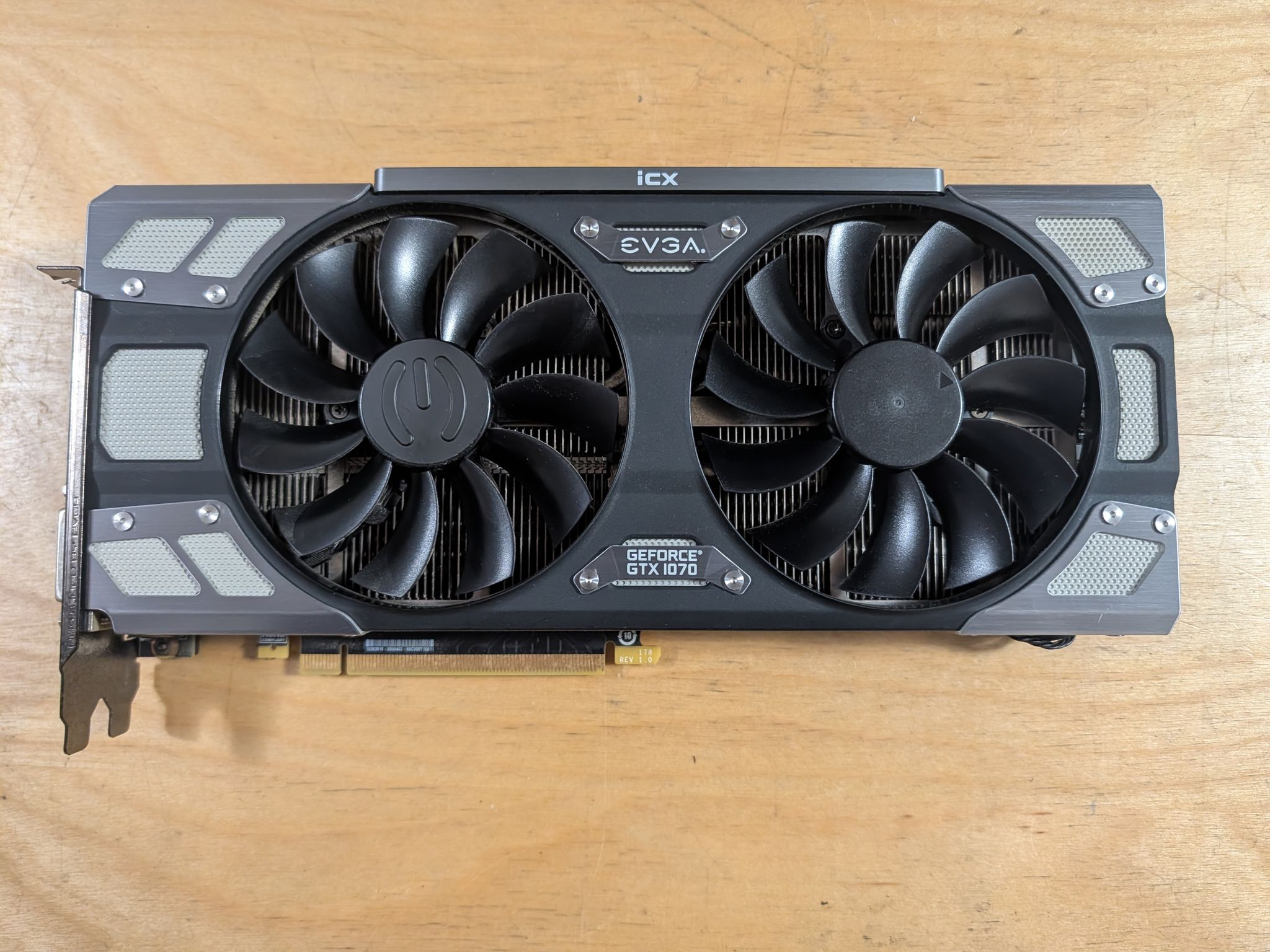 EVGA GAMING GeForce GTX 1070 FTW2