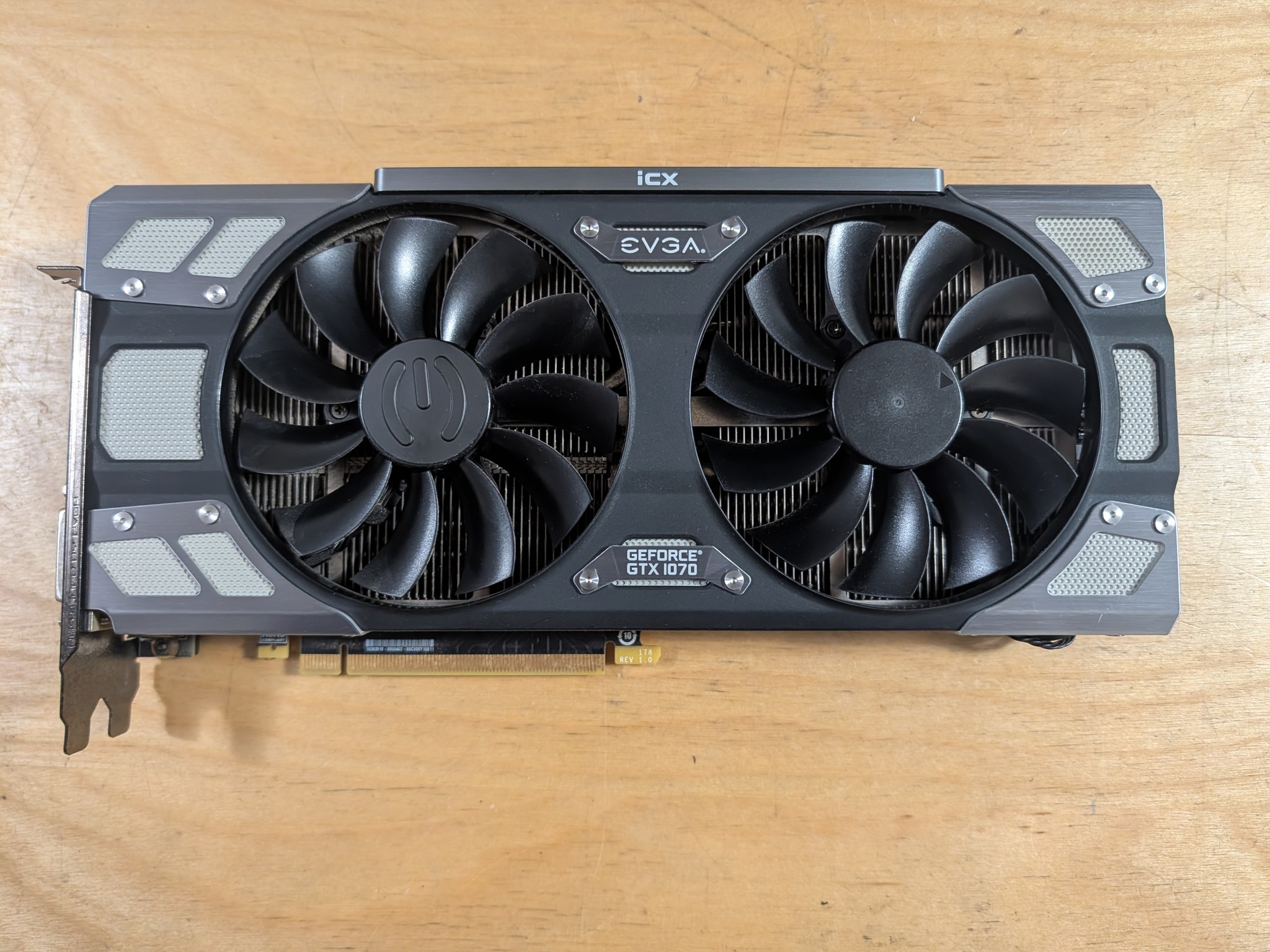 EVGA GAMING GeForce GTX 1070 FTW2
