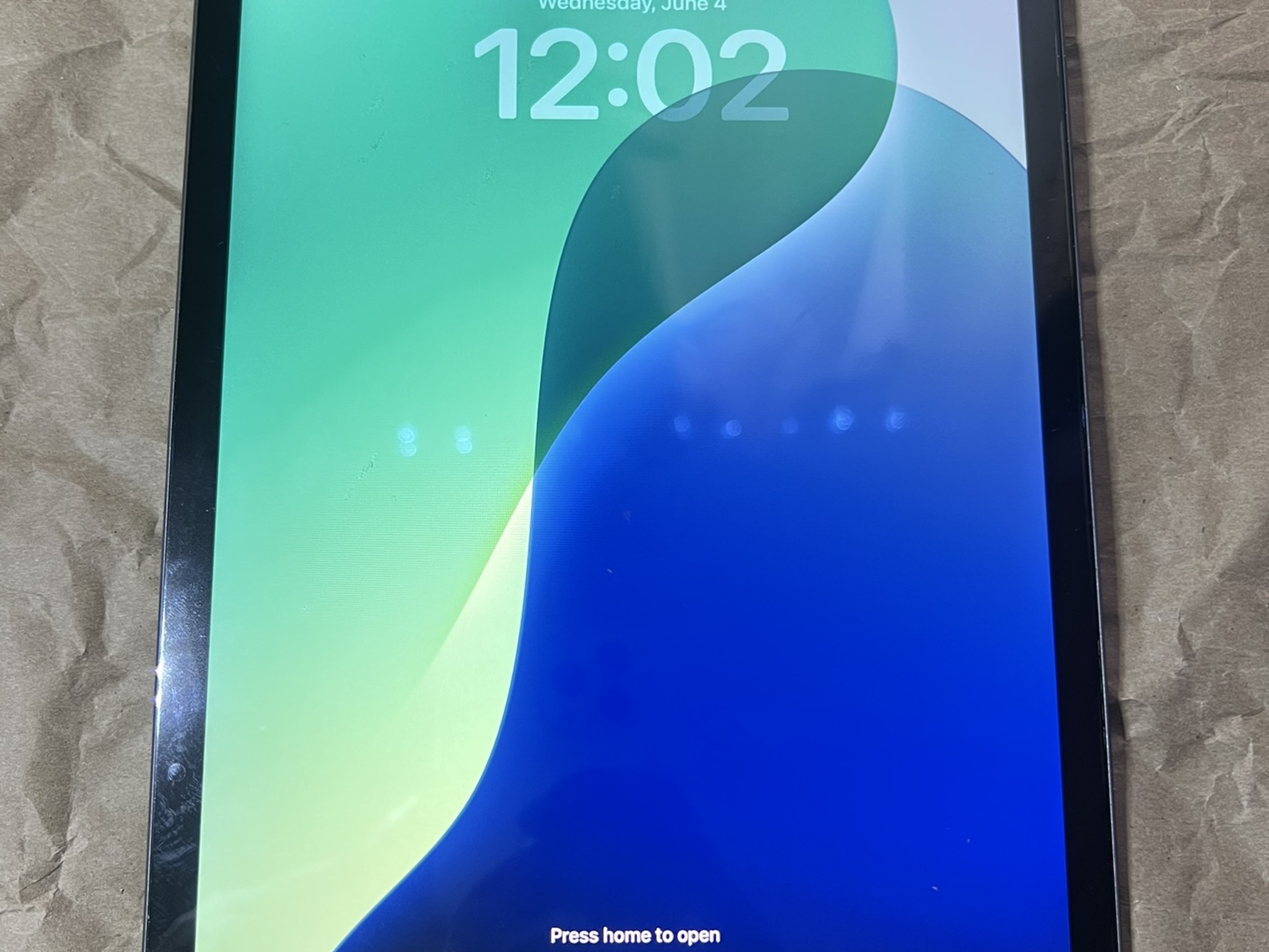 Apple iPad 7th Gen – Wi-Fi + Cellular – 32GB – Space Gray