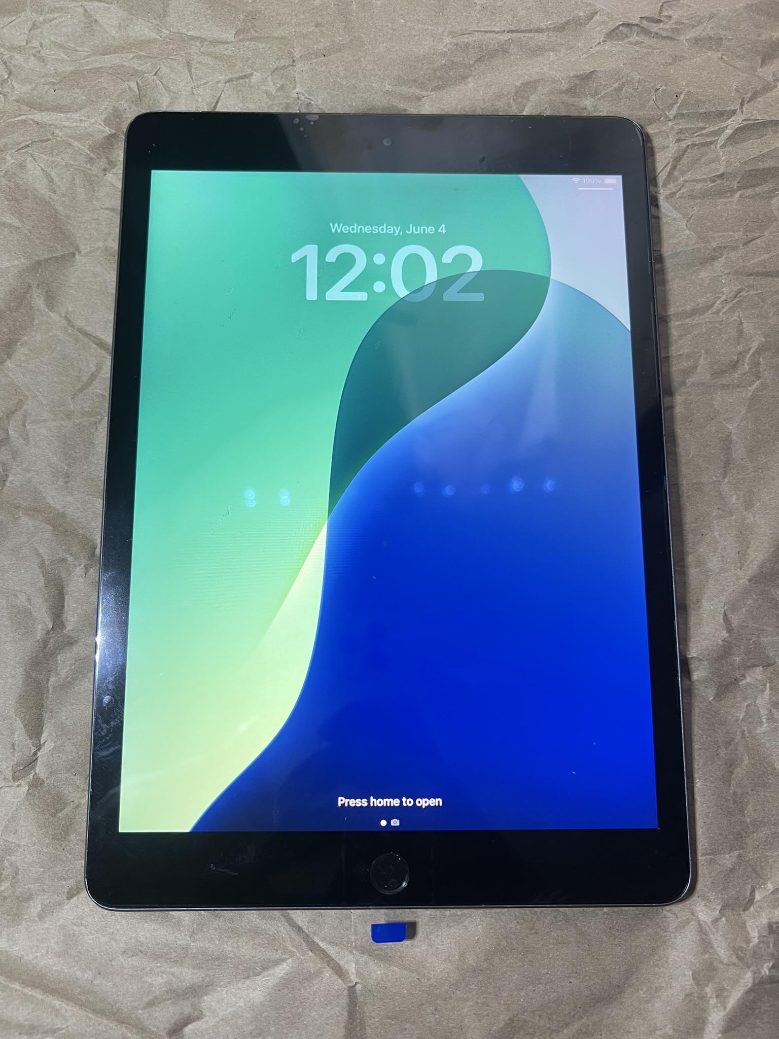 Apple iPad 7th Gen – Wi-Fi + Cellular – 32GB – Space Gray