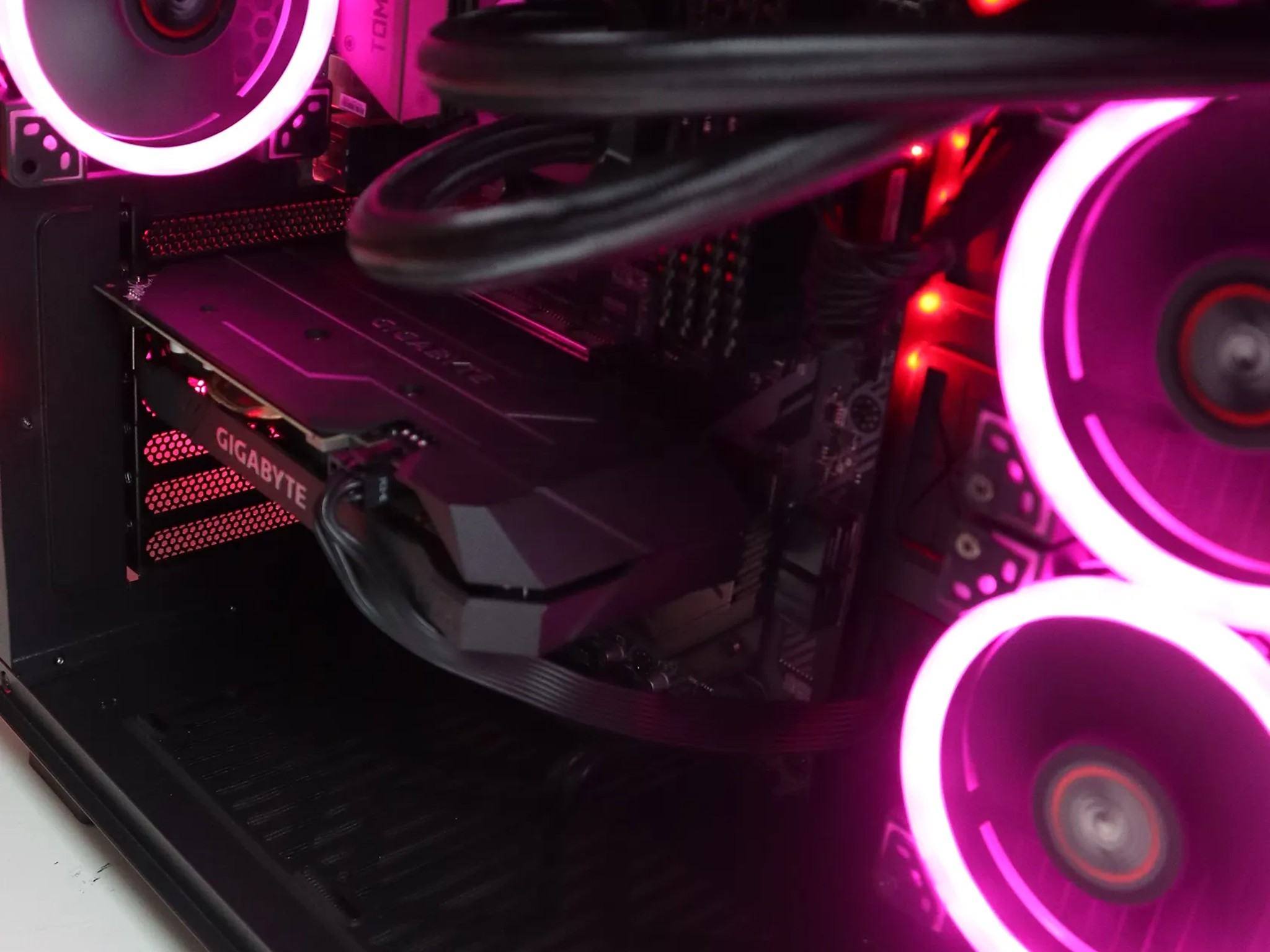 Punch | Ryzen 5 1600X/GTX 1660Ti Gaming PC