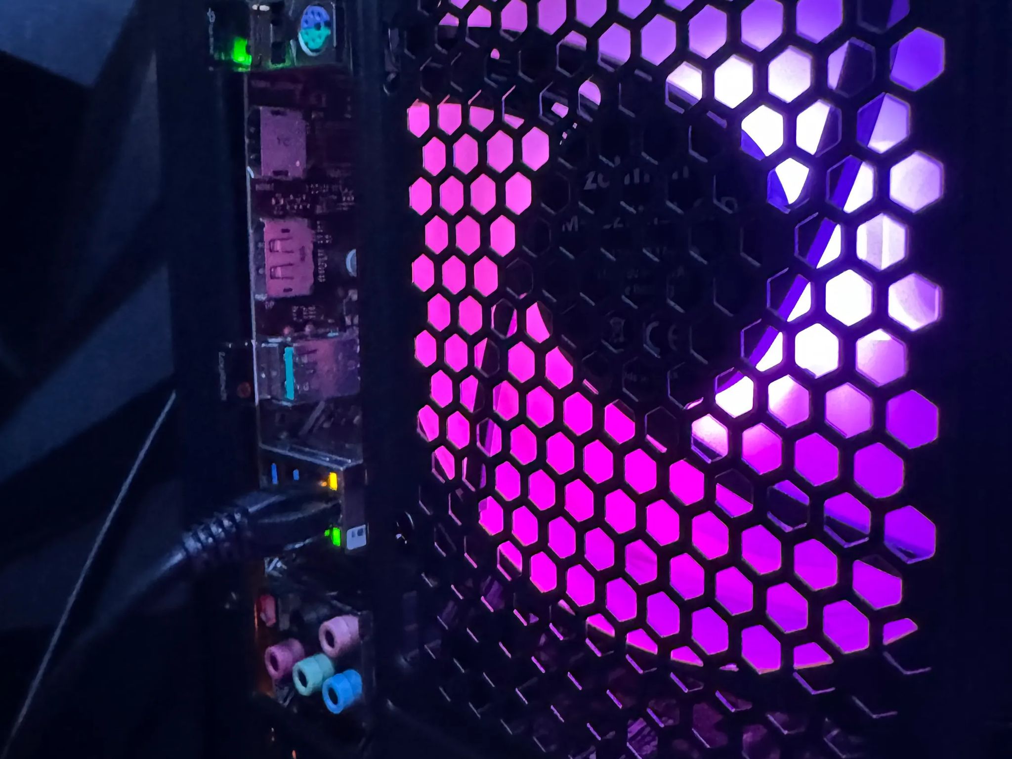 ⛏️🚌⚔️The Battle Bus⛏️🚌⚔️|i5 10500| GTX 1070Ti |16 GB DDR4| 1.5 TB SSD