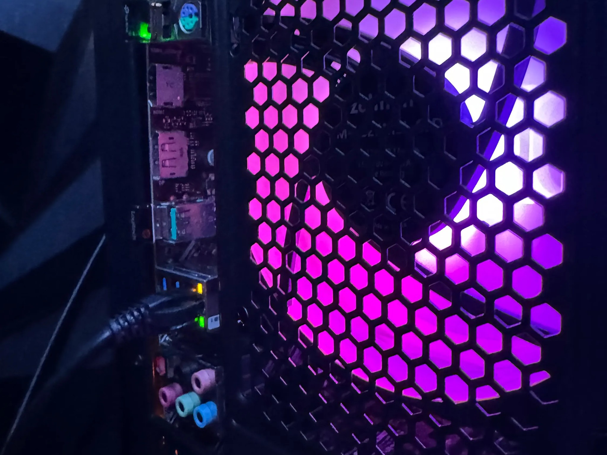 ⛏️🚌⚔️The Battle Bus⛏️🚌⚔️|i5 10500| GTX 1070Ti |16 GB DDR4| 1.5 TB SSD