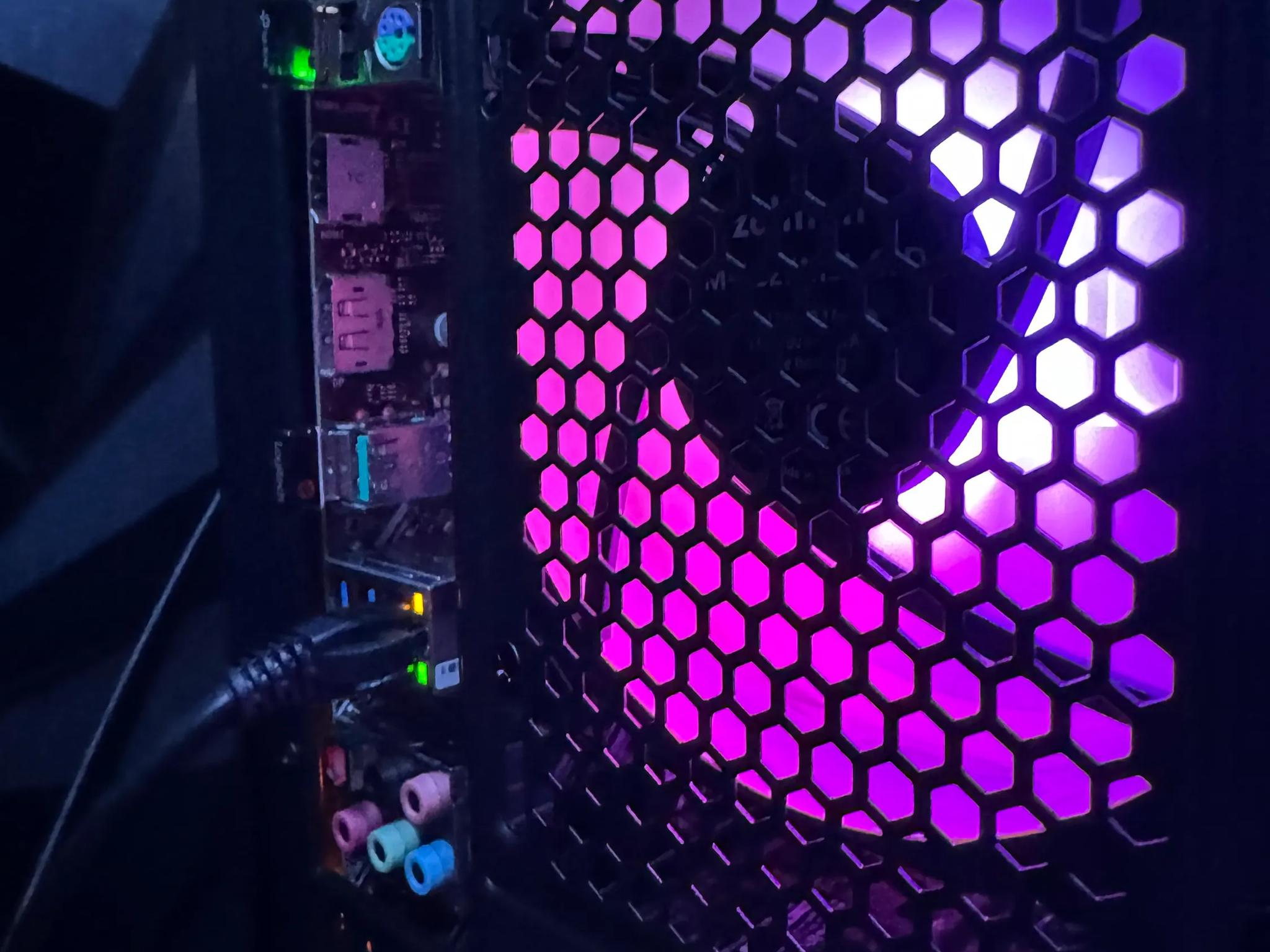 ⛏️🚌⚔️The Battle Bus⛏️🚌⚔️|i5 10500| GTX 1070Ti |16 GB DDR4| 1.5 TB SSD