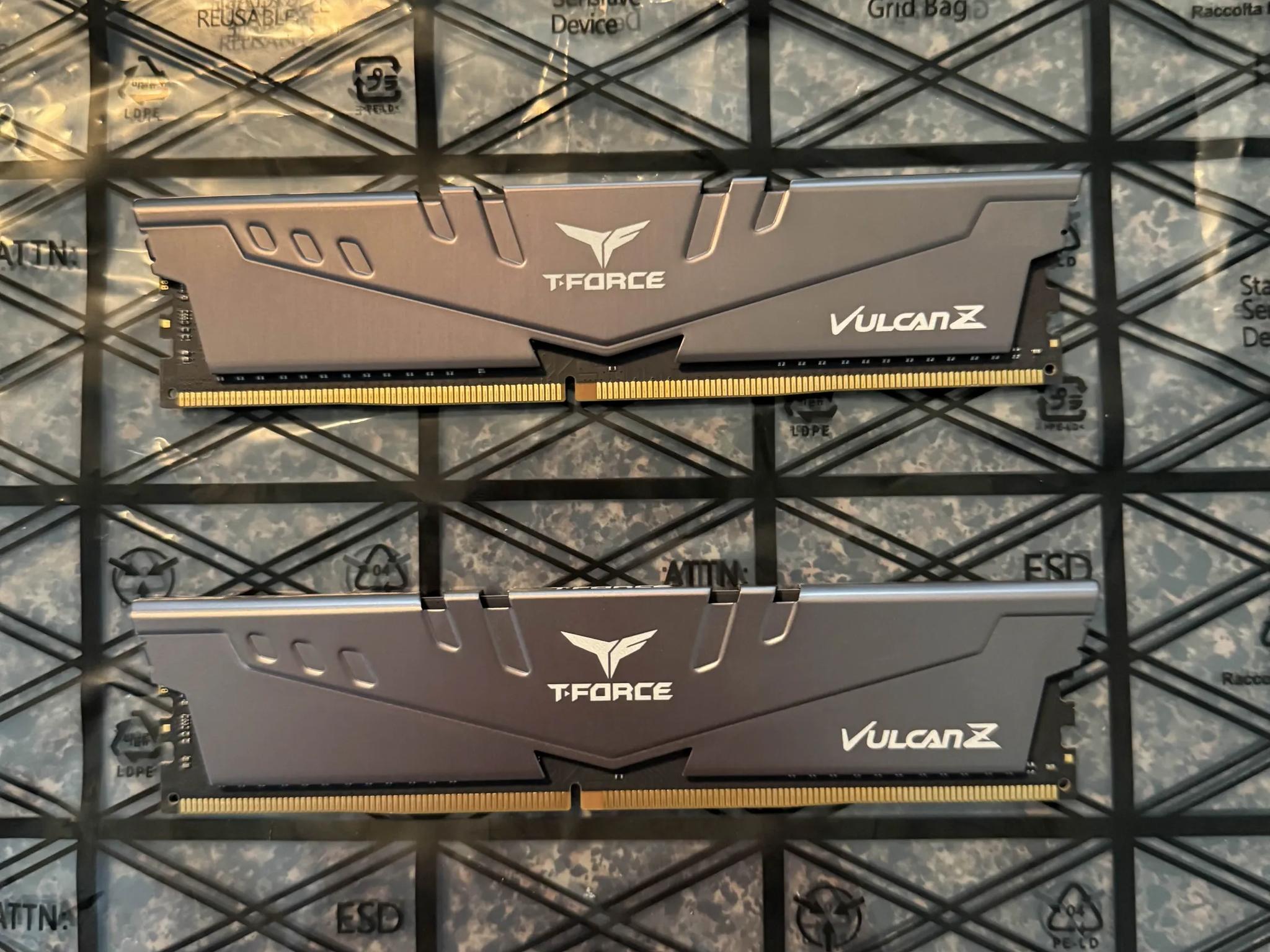 TEAMGROUP Vulcanz DDR4 2x16GB 3200mhz (NO BOX)