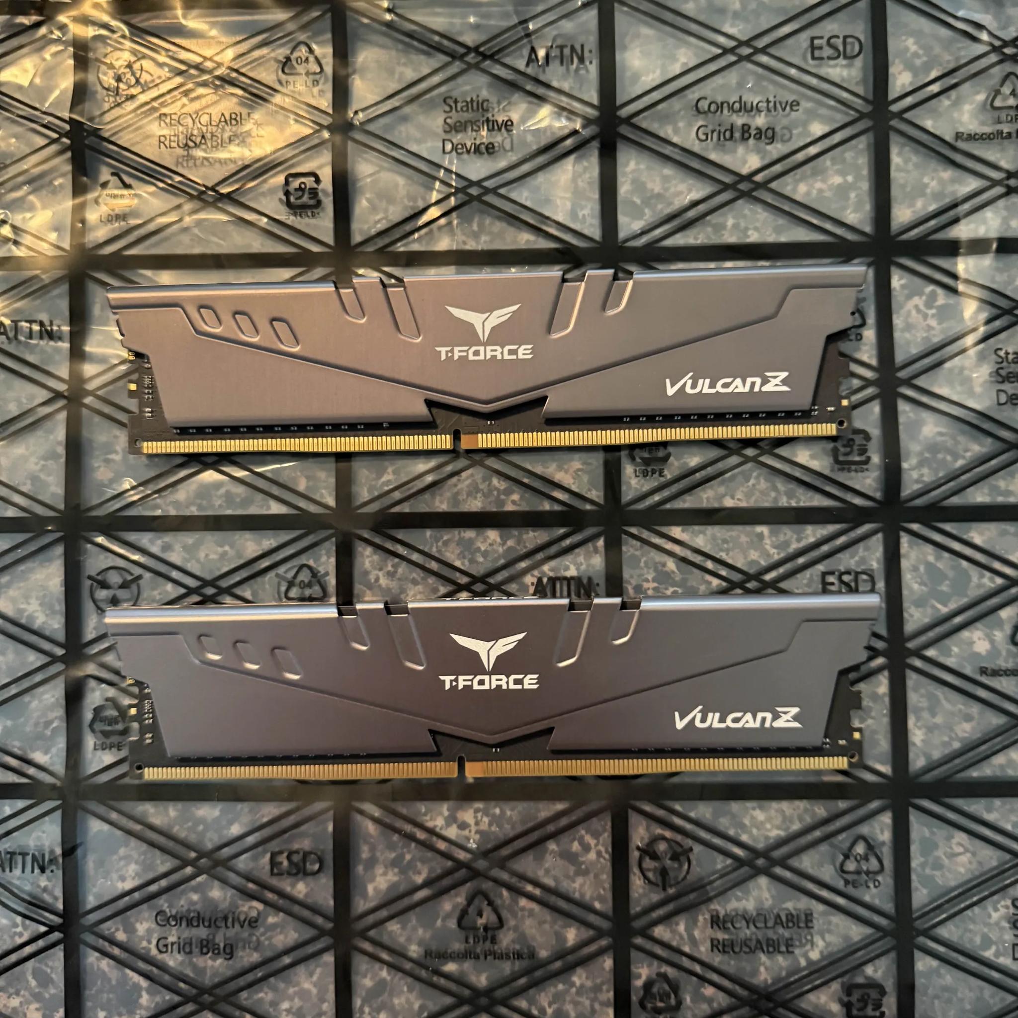 TEAMGROUP Vulcanz DDR4 2x16GB 3200mhz (NO BOX)
