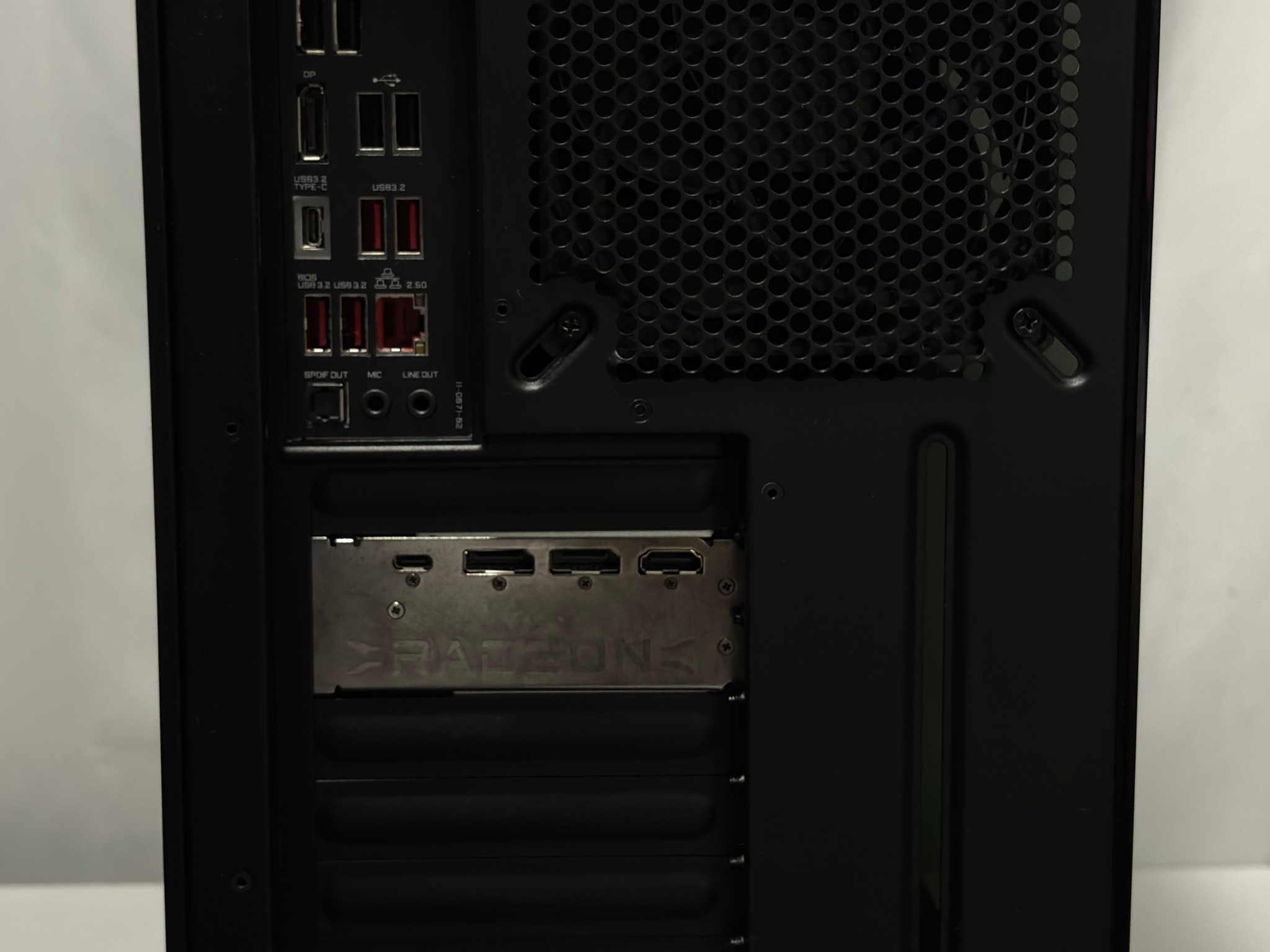 Stealth Gaming PC | i5-14600KF | RX 6900XT | 32GB DDR5 | 1TB SSD