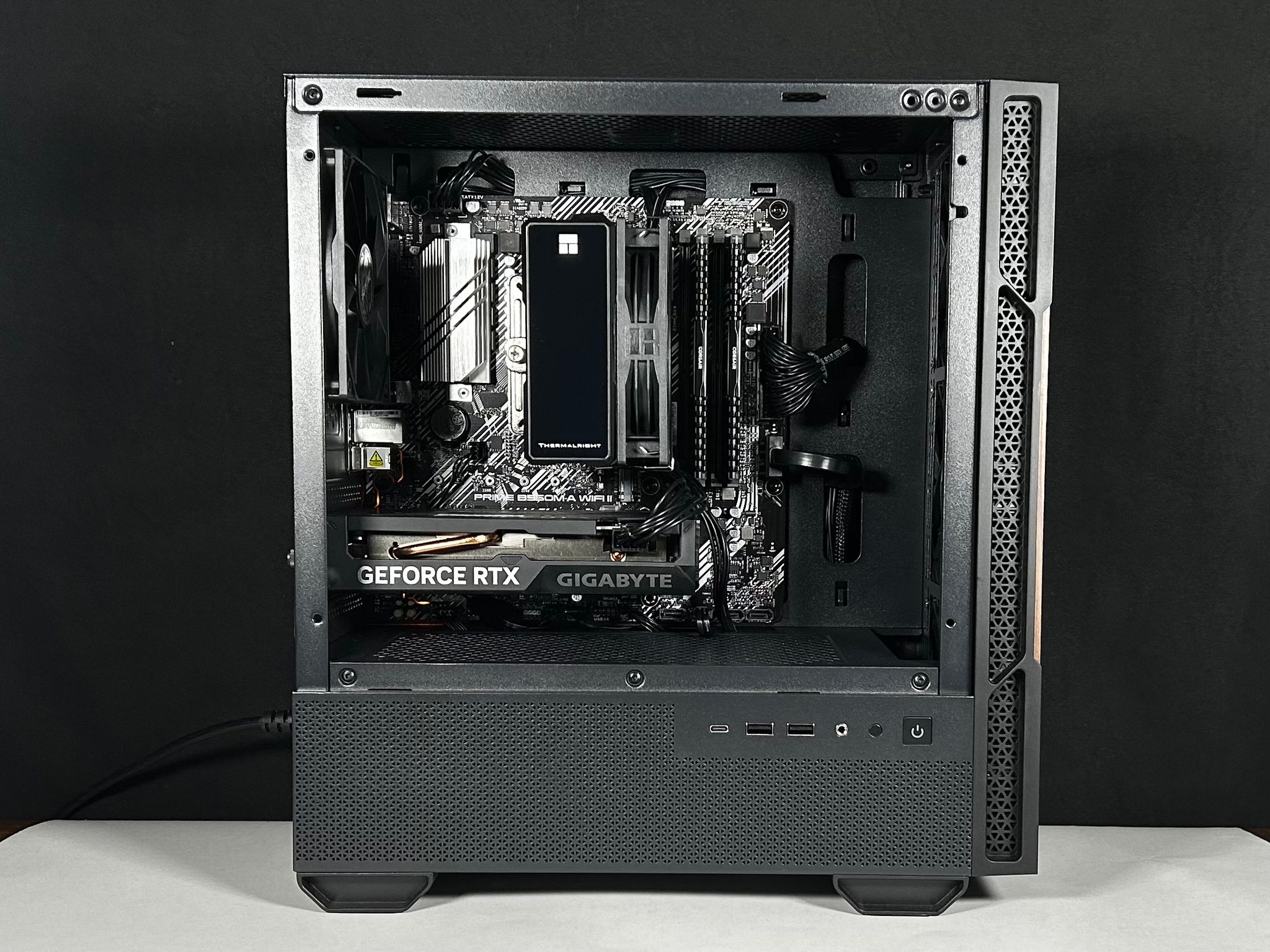 Business Casual 🤵- Ryzen 5 5600X | RTX 4060 | 32GB DDR4 | 1TB