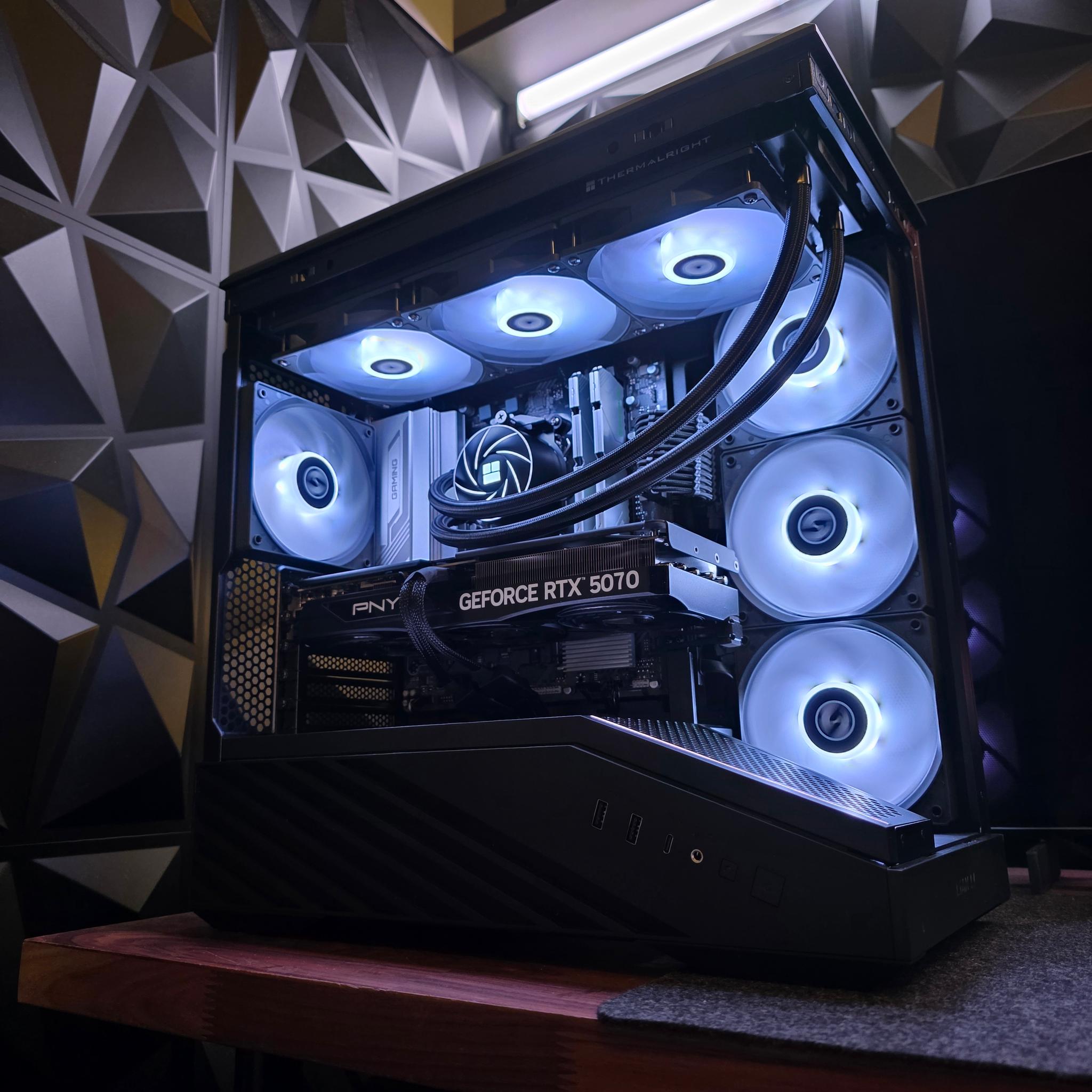 RTX 5070 + RYZEN 5 7600 DDR5 PC