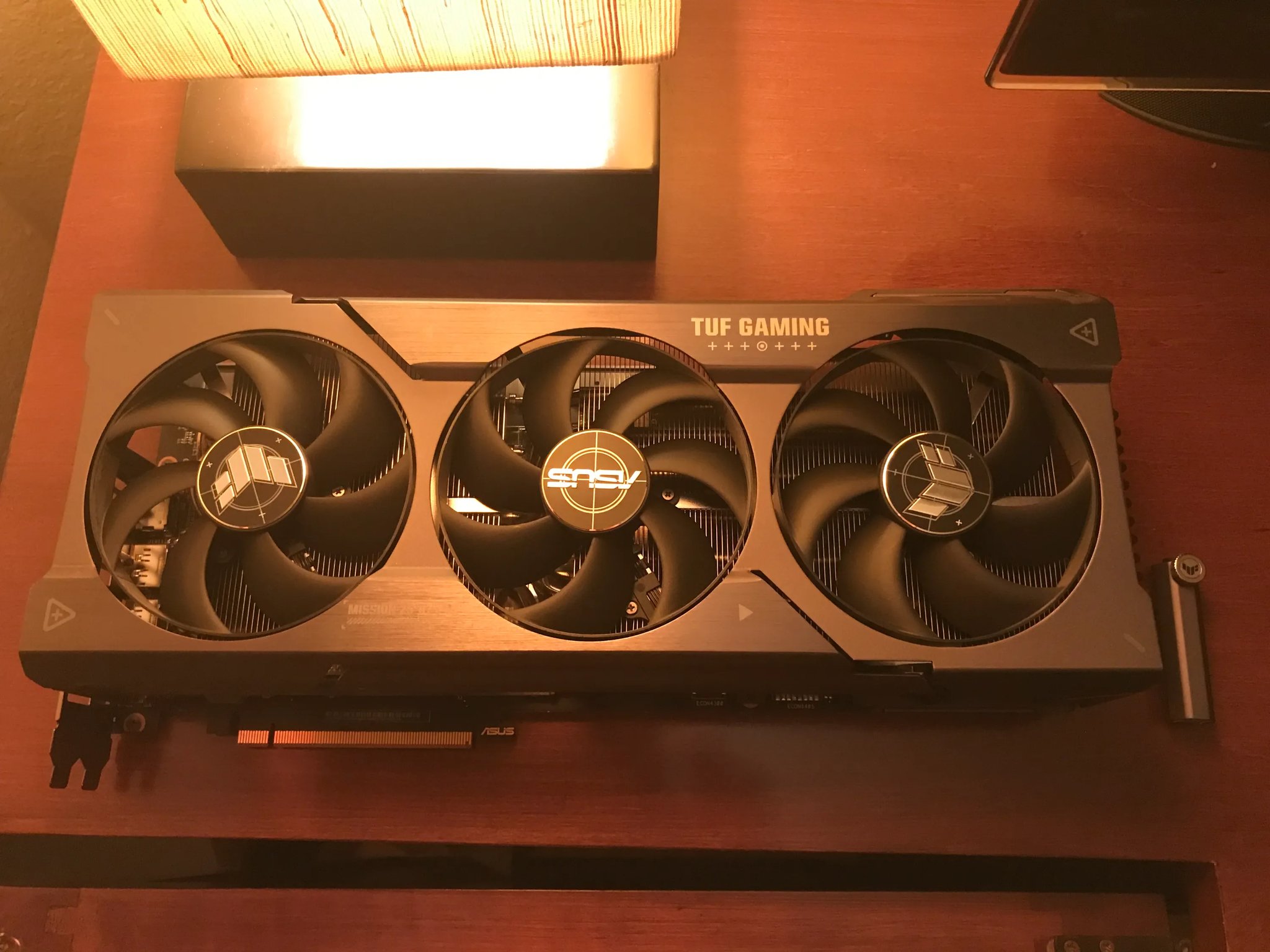 ASUS TUF 7900XTX 24Gb GPU