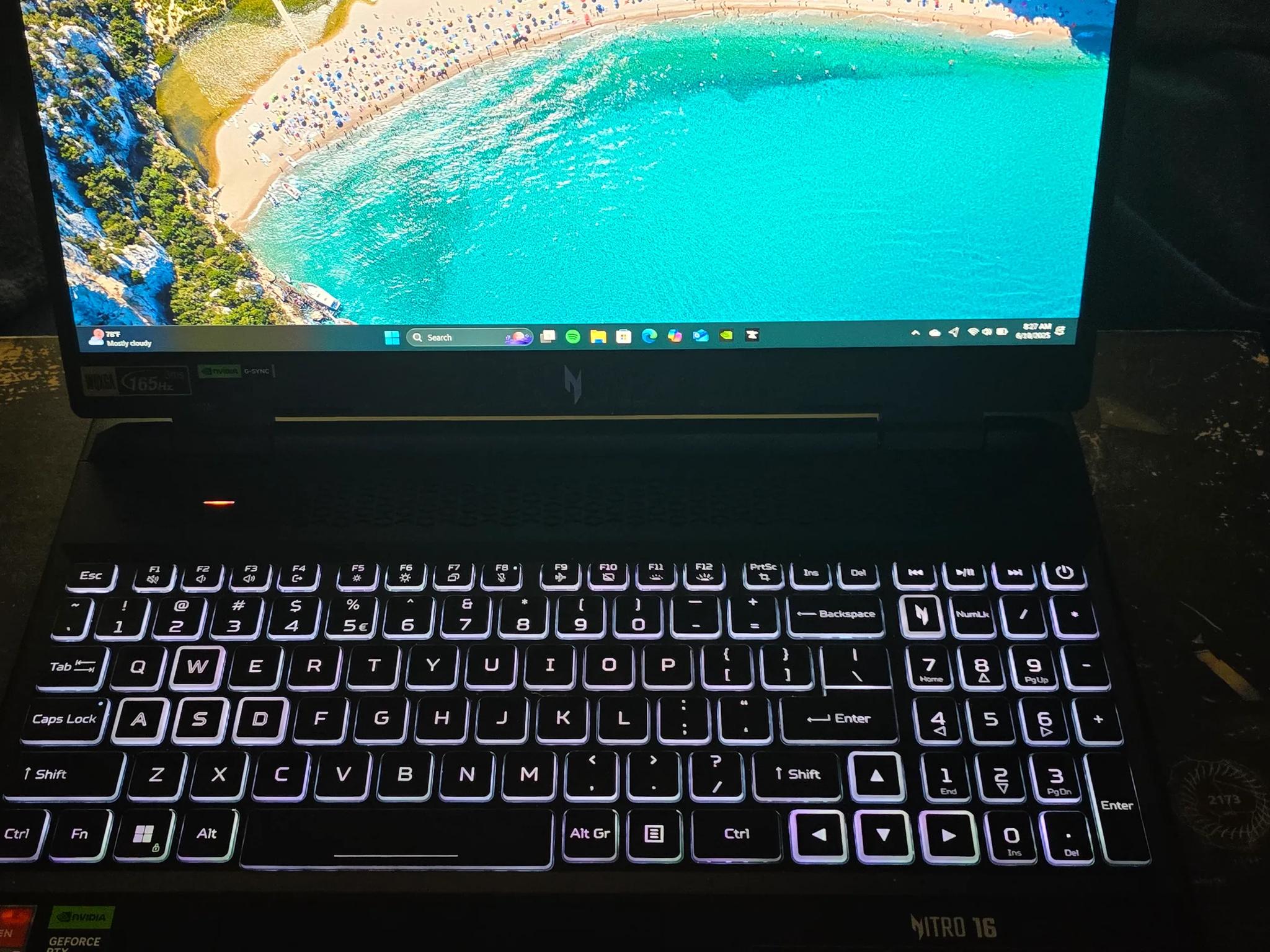 ACER NITRO 16 AMD RYZEN 9 7940HS, NVIDIA 4070 LAPTOP 8 GB RAM, SCREEN HAS SOME BAD PIXELS