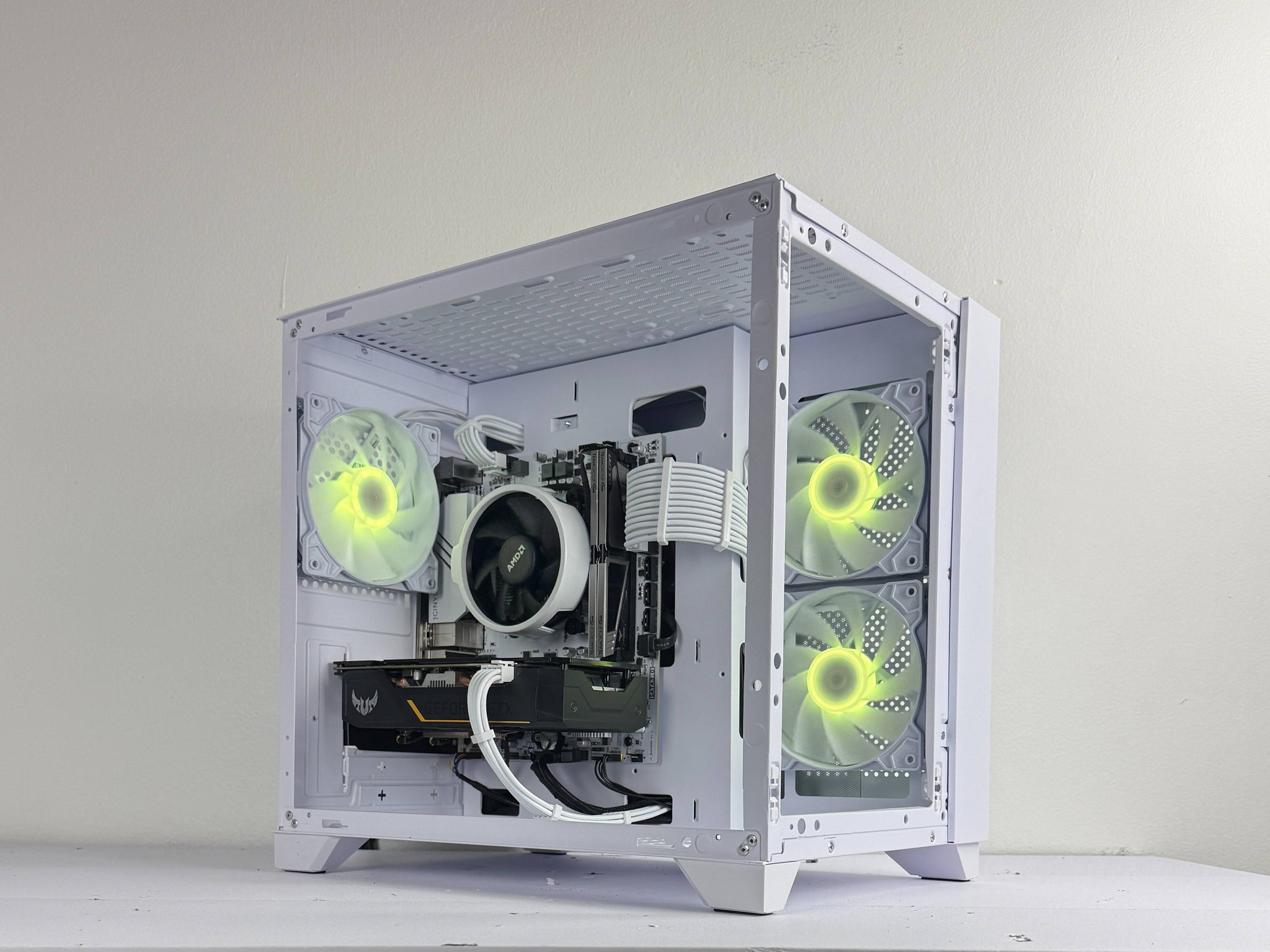 ❄️Icebound❄️ | 1080p Gaming PC | Ryzen 5 2600 | Asus GTX 1660 Super | 16GB DDR4 3200MHz