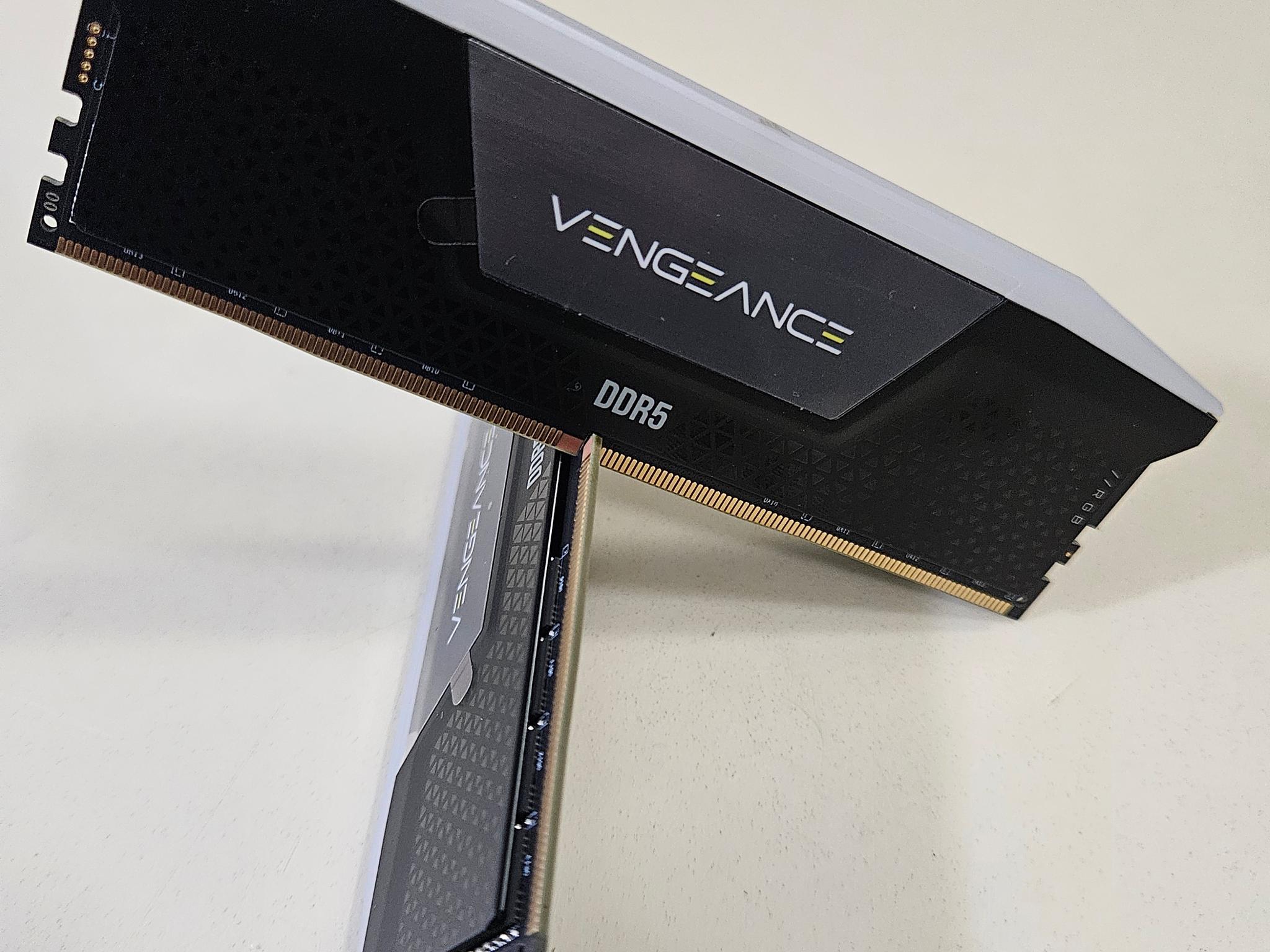 Corsair Vengeance RGB DDR5 RAM CL32 6400MTS 96GB(2X48GB)