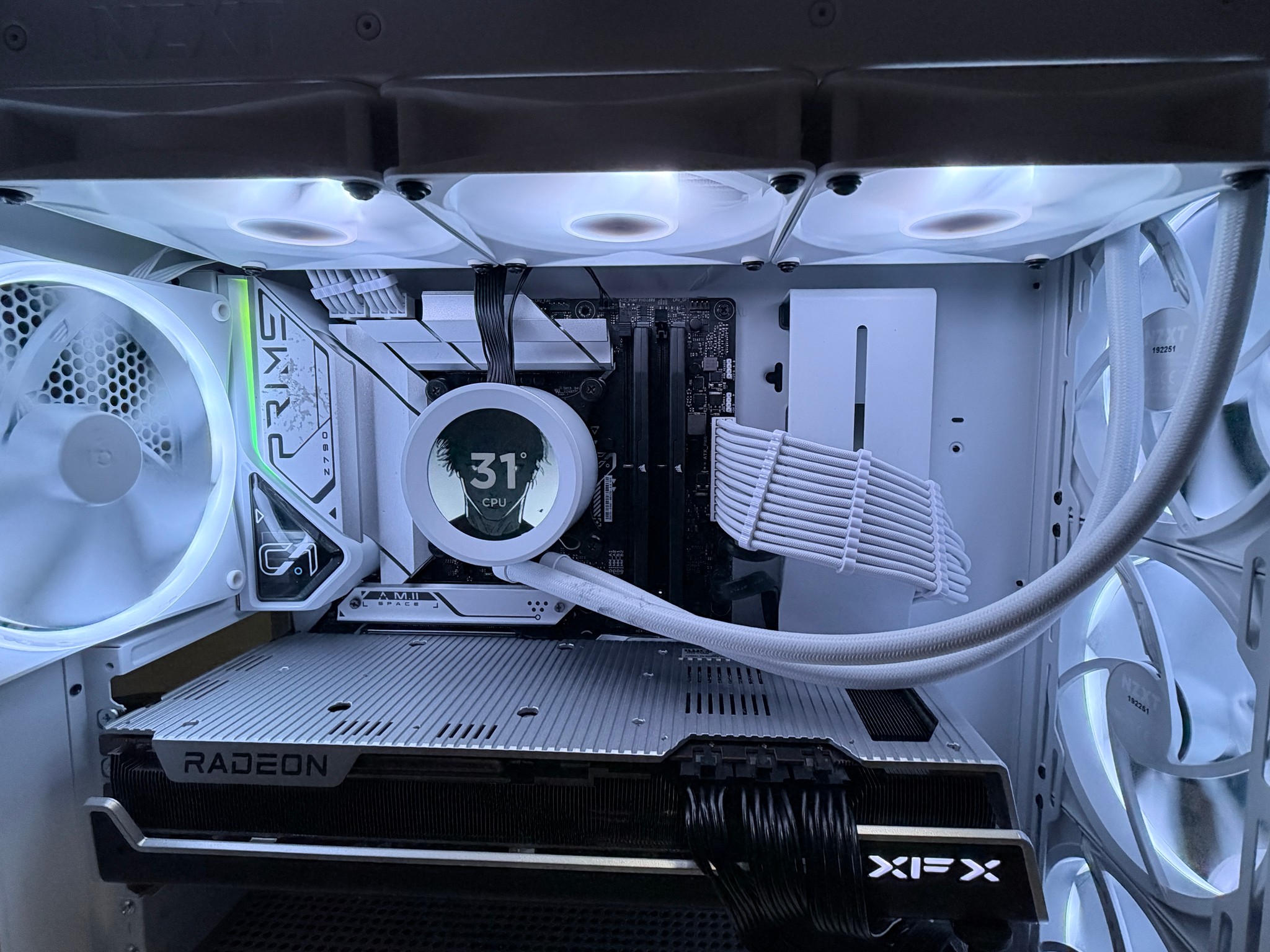 XFX 7900 XTX 24GB | ❄️ WHITE GAMING PC ❄️| INTEL I7 13700K | 32GB DDR5| 1TB SSD | 1200w Power Supply