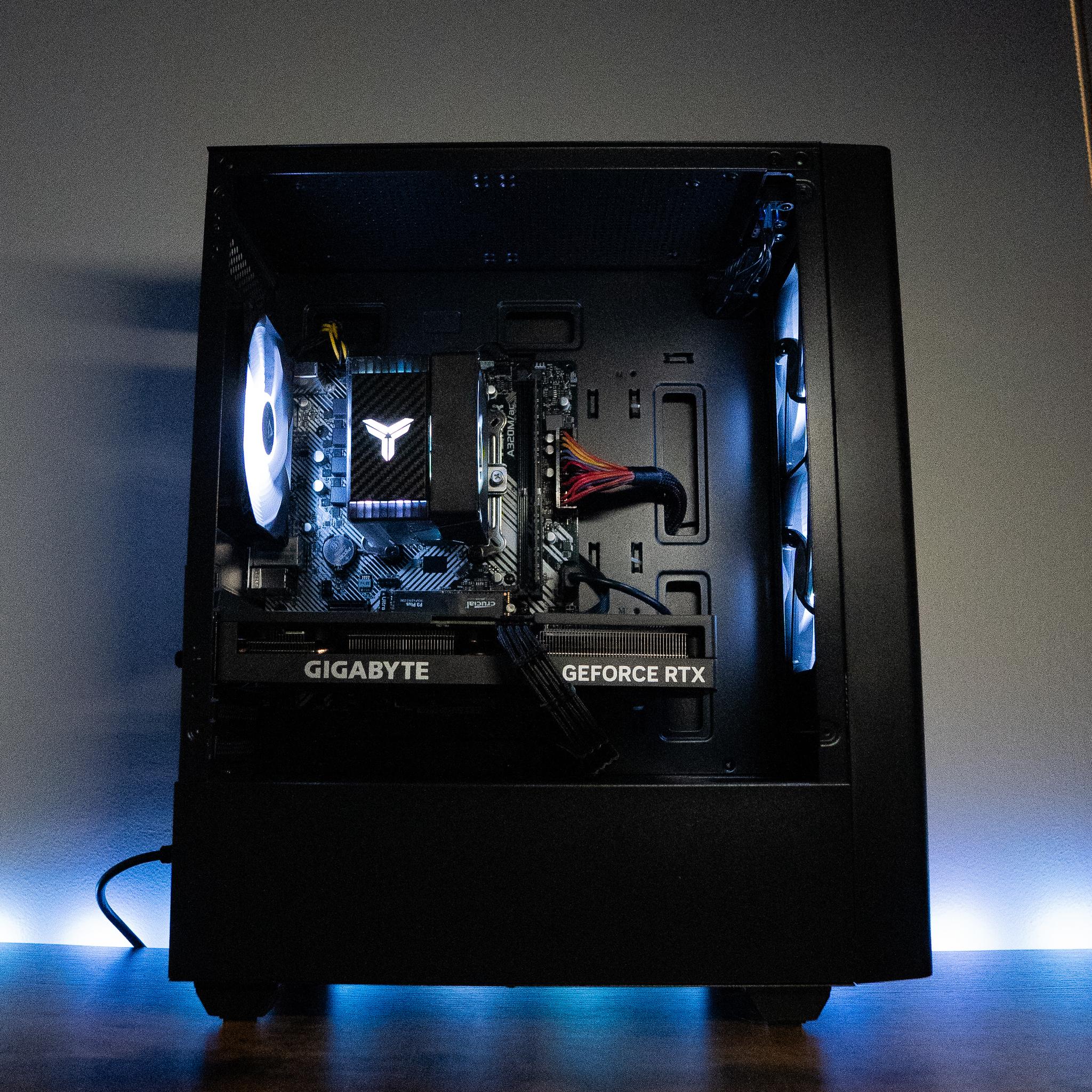 ⛈️❄️ | GIGABYTE RTX 4060 Ti | RYZEN 7 5700X | 32GB DDR4 RAM | 2TB NVME SSD | Arctic Snow