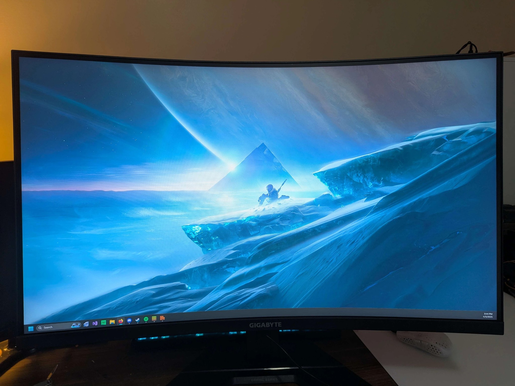Gigabyte M32QC 32in 1440p 165hz 170hz oc 1ms 1500R curved