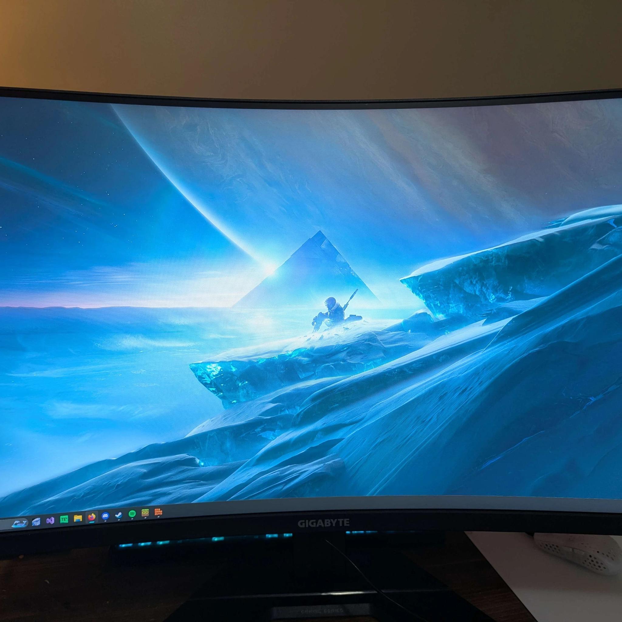 Gigabyte M32QC 32in 1440p 165hz 170hz oc 1ms 1500R curved