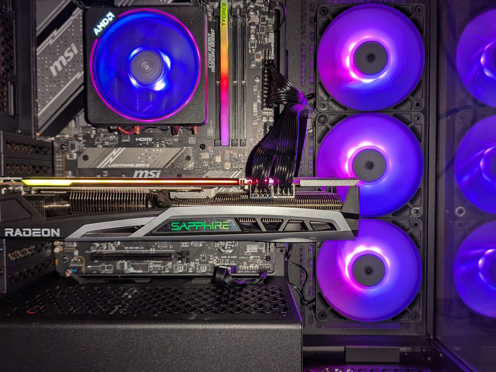 7600X3D | RX 6800 XT | 16GB | 1 TB | 750W GOLD