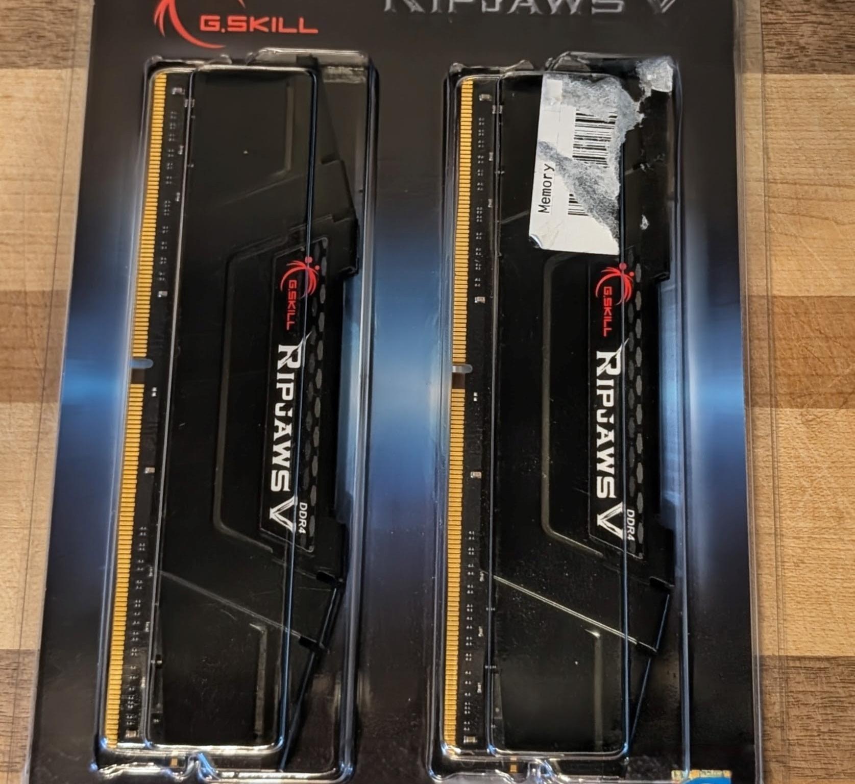 DDR4 32GB (2x16) Gskill Ripjaws