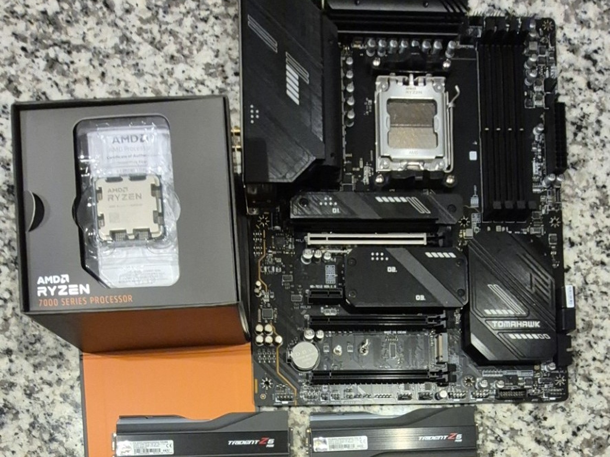 AMD BUNDLE, MSI X670E Tomahawk AM5 M.2 Wi-Fi 6E ATX, Ryzen 7800X3D CPU, 64GB G.Skill RGB DDR5 RAM