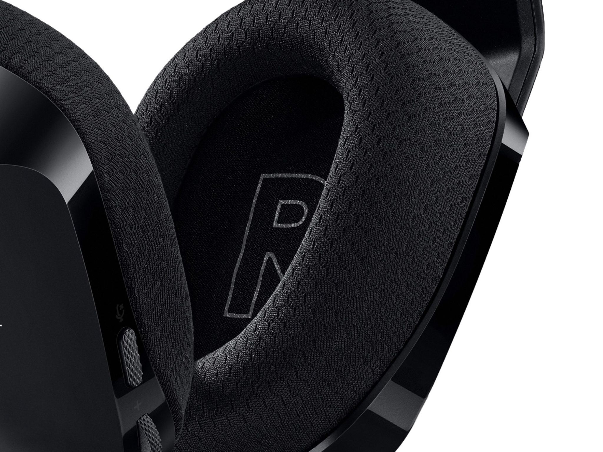 Logitech G733 Lightspeed Wireless Headset