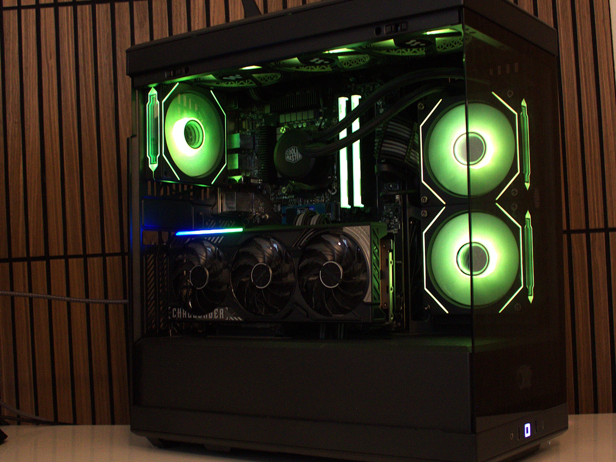 💻 RX 9070 16GB Gaming PC 💻| i7 14700f | DDR5 | 32GB RAM | WiFi/BT | Windows 11 HYTE Y40
