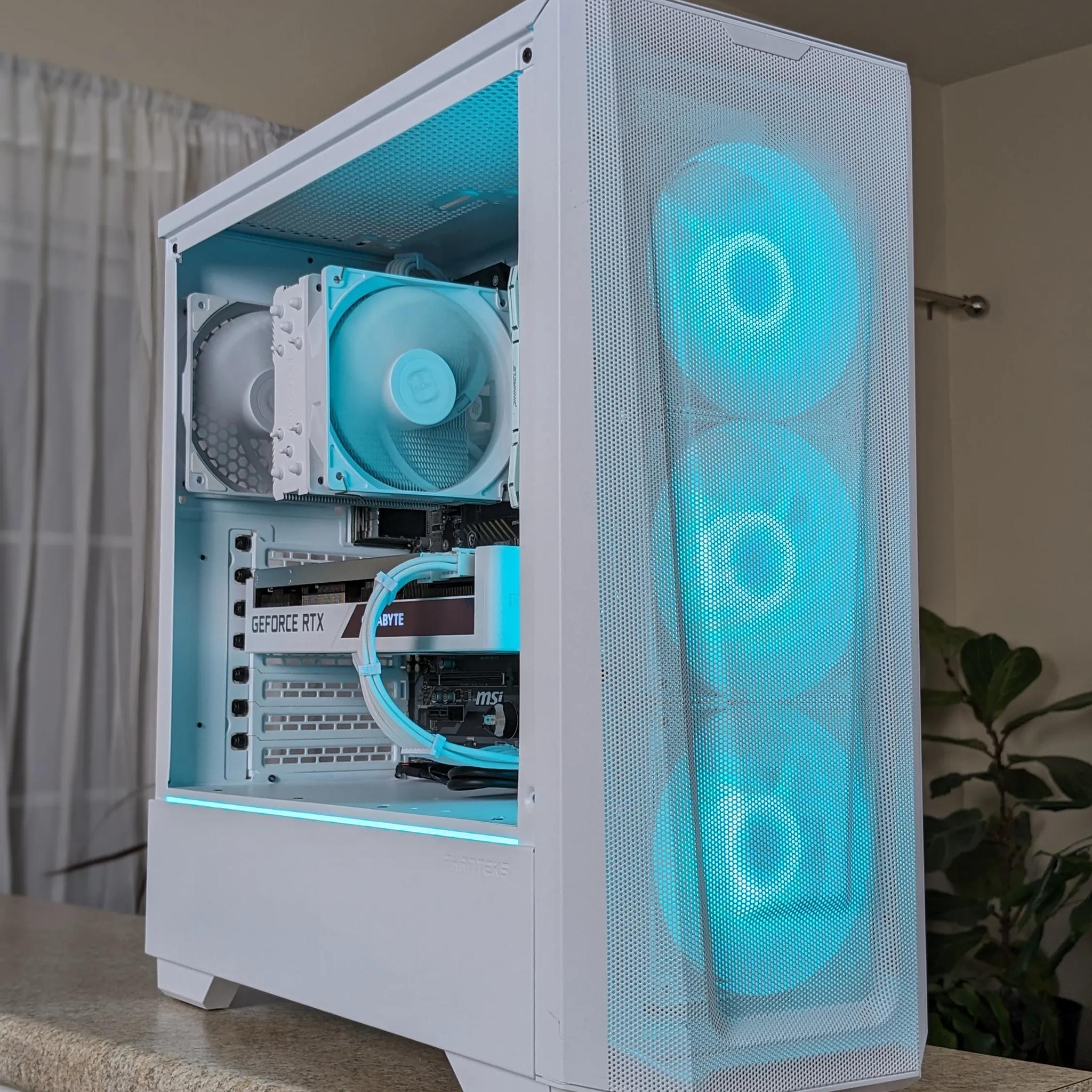 Mid Range All White Gaming PC - Ryzen 5 5600 - RTX 3070