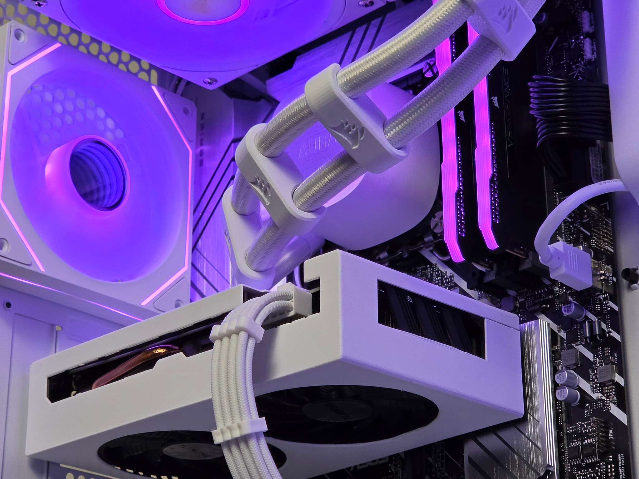 🌊 Plug n' Play Ready Gaming PC • Nvidia 4060, Intel 13600KF, 32GB RAM, 1TB SSD