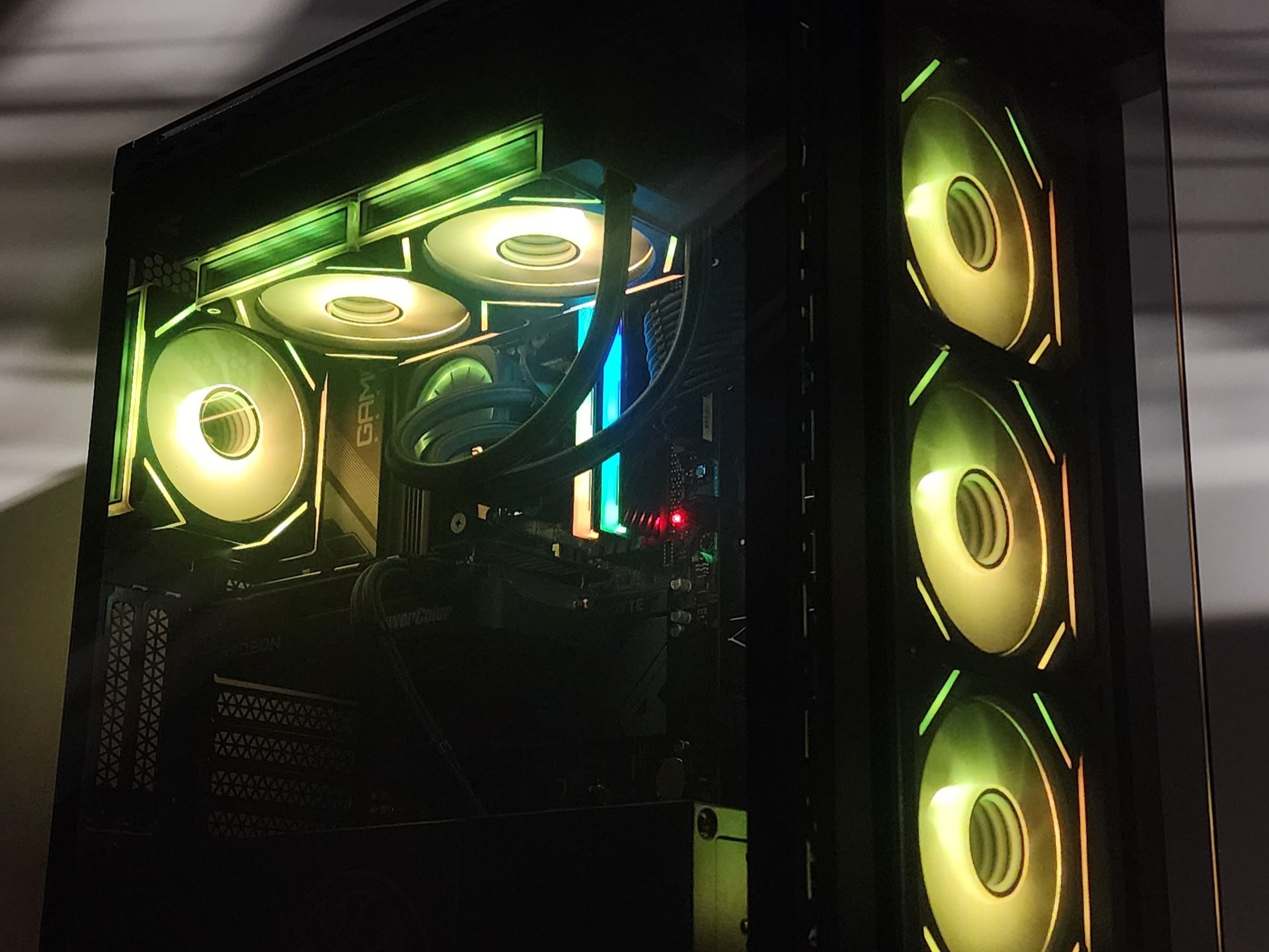 Gaming PC Ryzen 5 7600X3D 32GB RAM 1TB SSD 9060 XT 16GB Windows 11 Computer