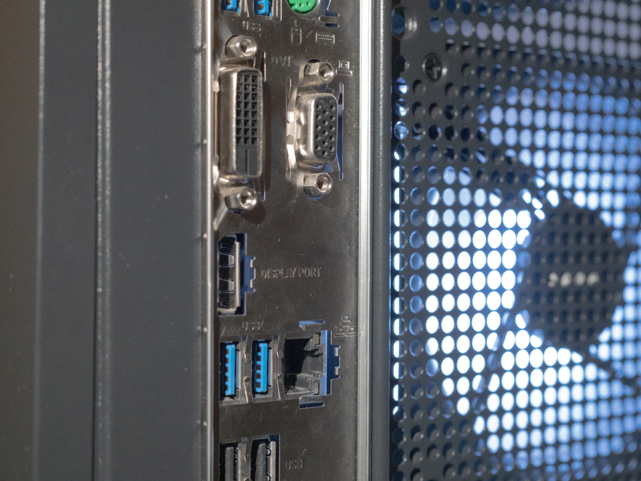 !SALE! GTX 1070 Gaming PC | Intel i7 | 16 GB Ram | 1 TB SSD | Wifi & BT |