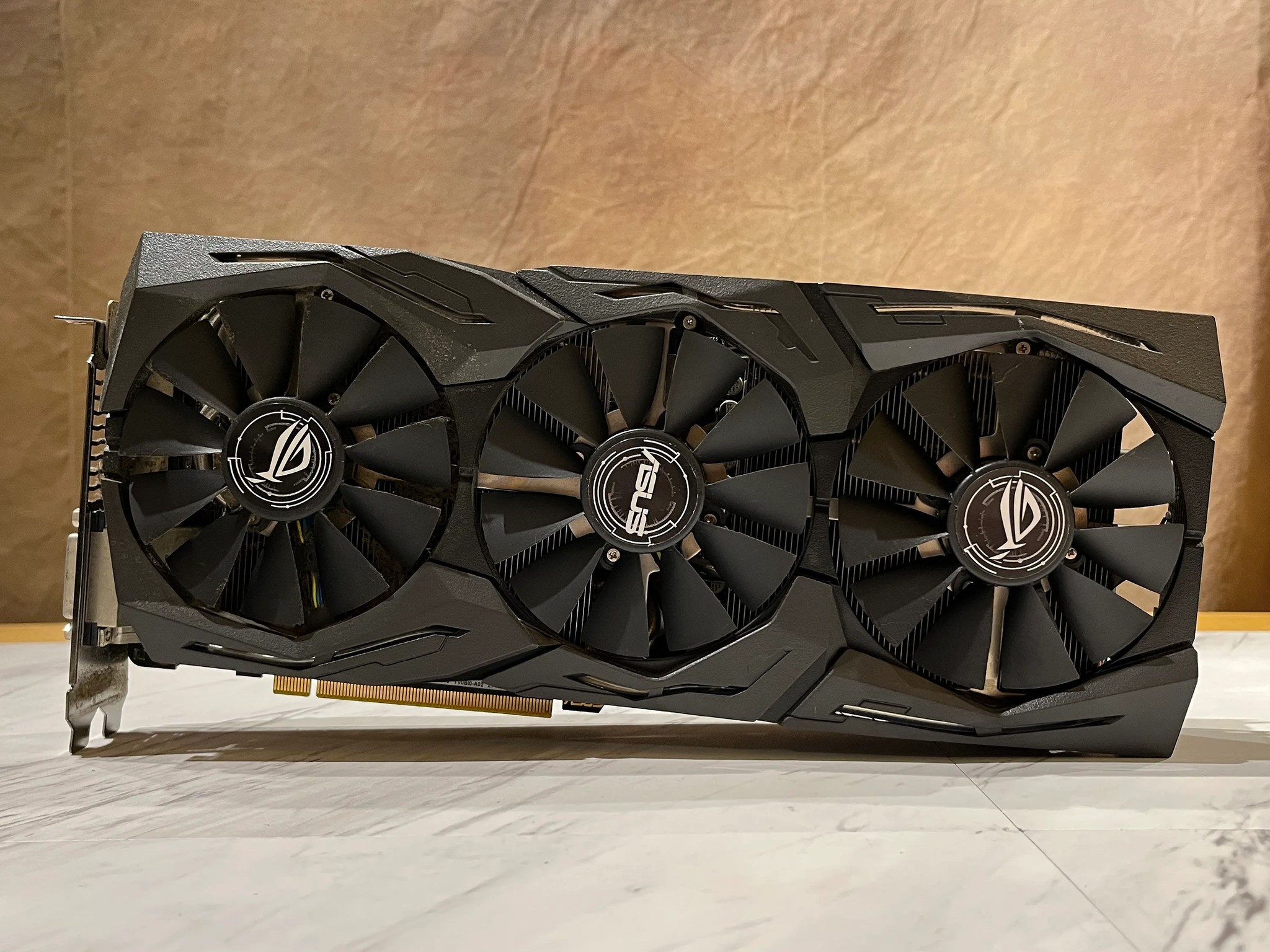 Used ASUS ROG 1070 Ti 8GB GPU