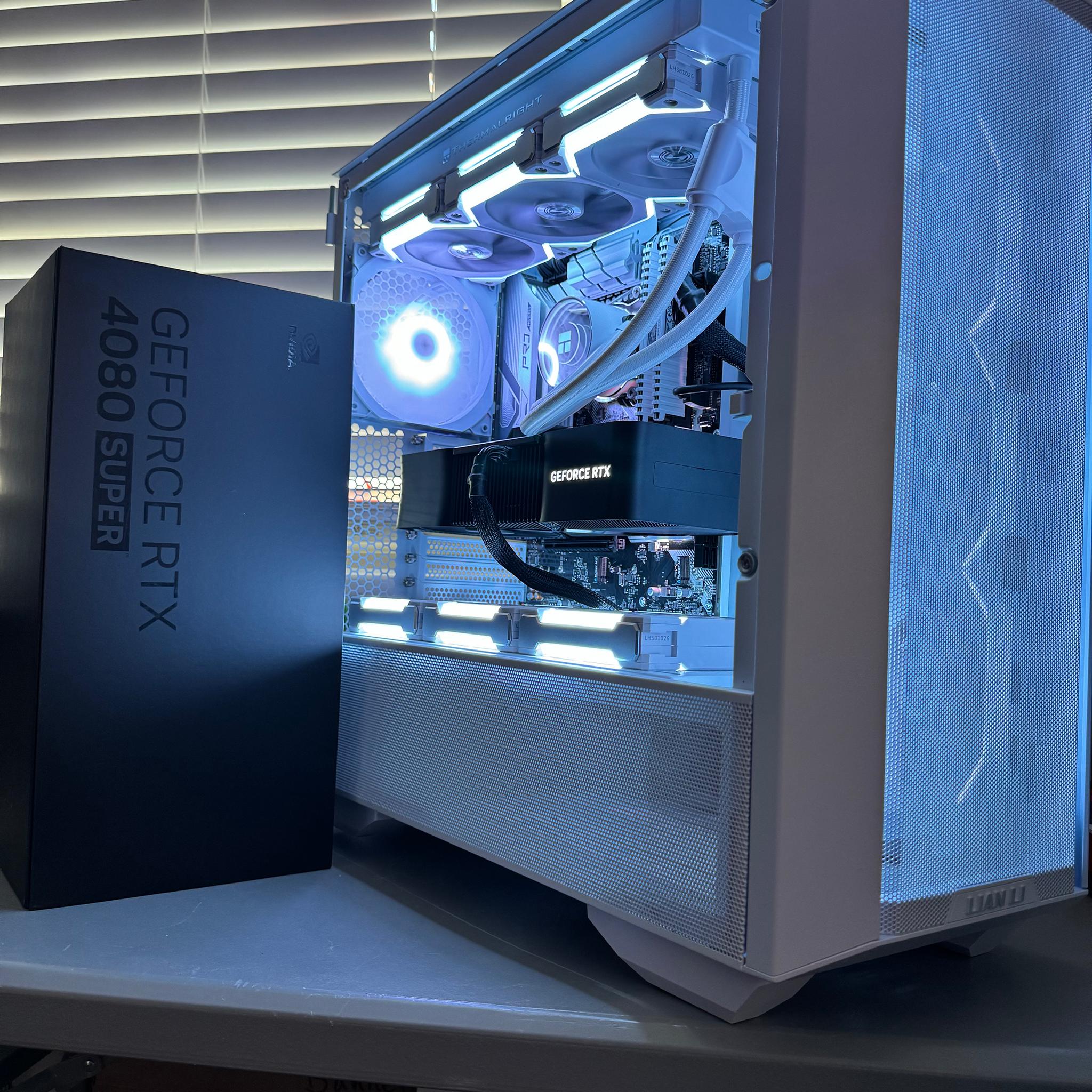 RTX 4080 SUPER | Intel i5 12600K | 16GB DDR4 | ❄️ Snow Storm ❄️| FRESHLY BUILT