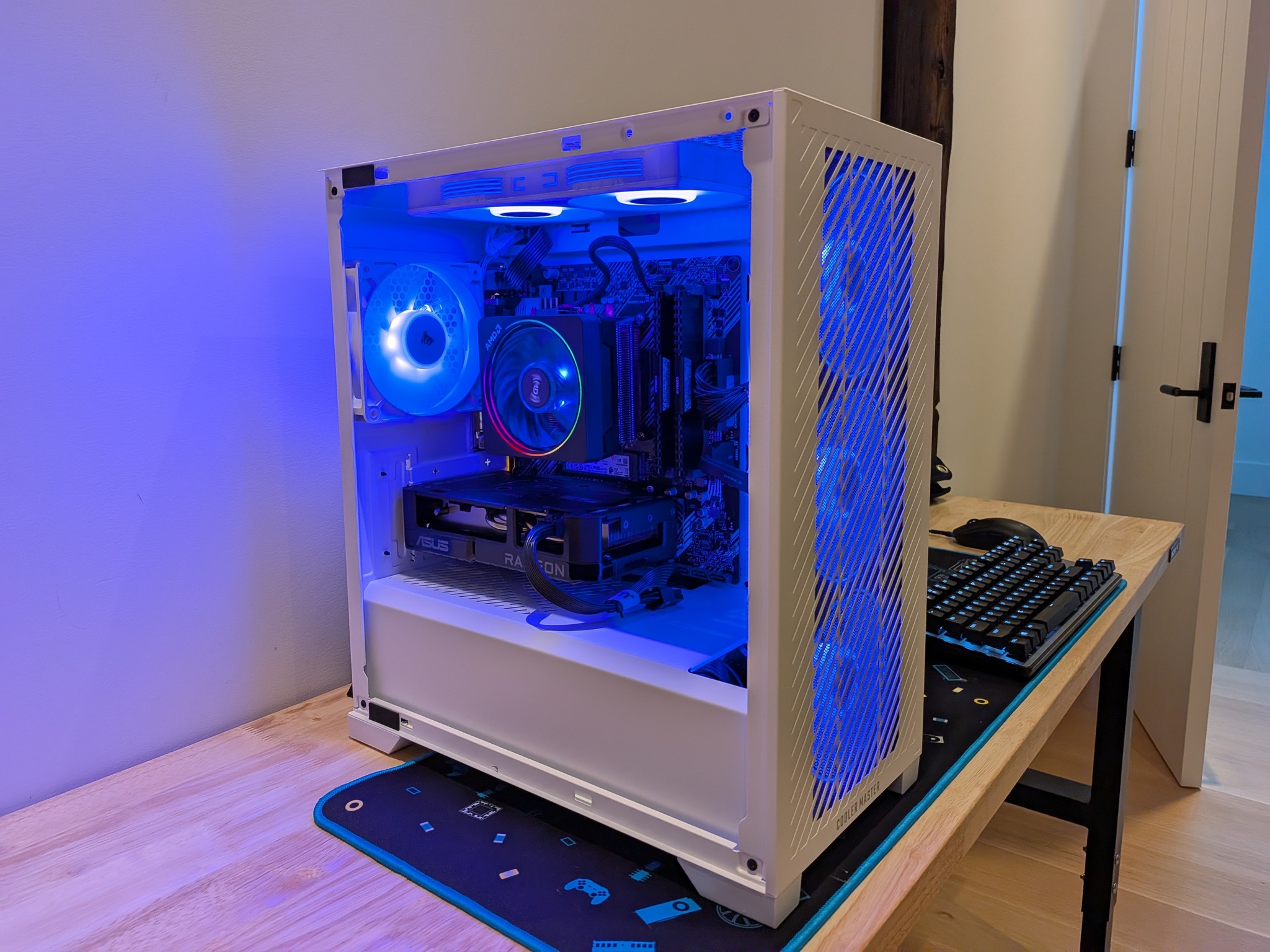1440p Violet Cloud - RX 9060 XT 16GB, Ryzen 5 5600X, 32 GB DDR4 RAM, 1 TB Gen 4 NVME, RGB