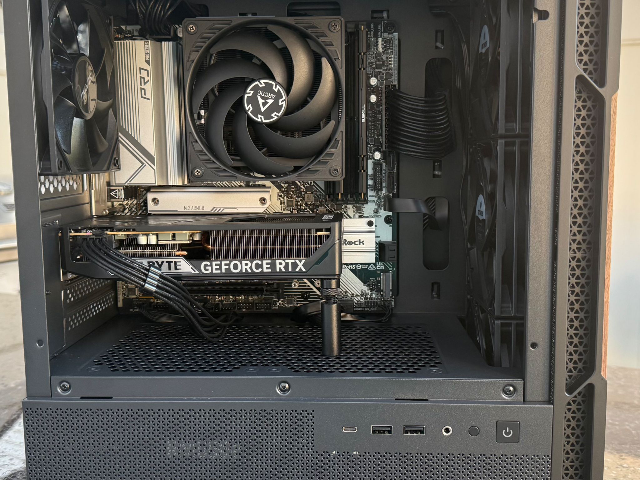 Ryzen 5 7600 1 TB SSD 32GB DDR5 RTX 5060 8 GB. ALL NEW parts!