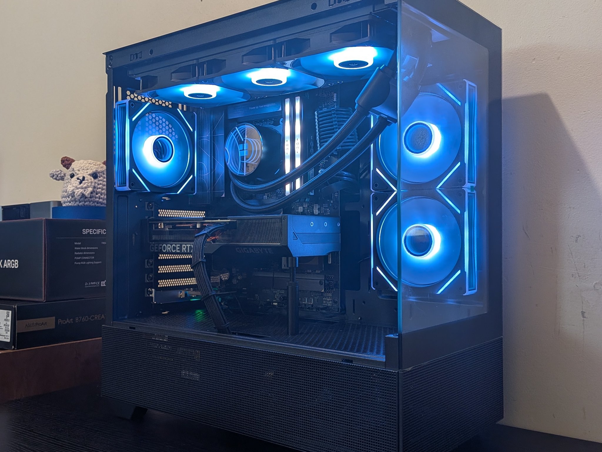 🔥🐦‍⬛ 1440p Gaming Beast | RTX 4070Ti | i7 12700KF | 2TB SSD | 32GB RAM | WiFi 6 & Bluetooth 🐦‍⬛🔥