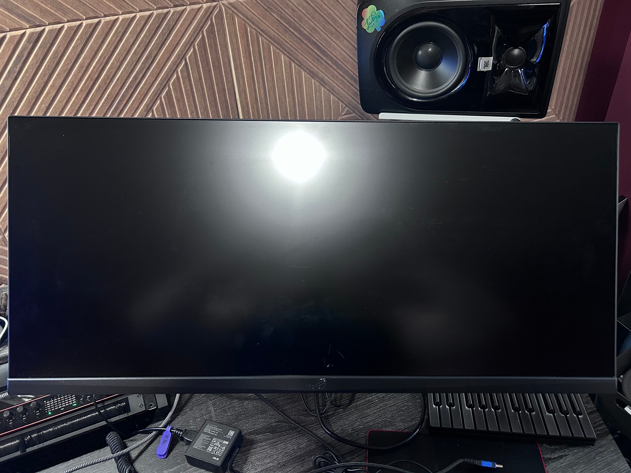 Asus ROG Strix 30” (220hz) (2560x1080) 1ms Gaming Monitor (XG309CM)