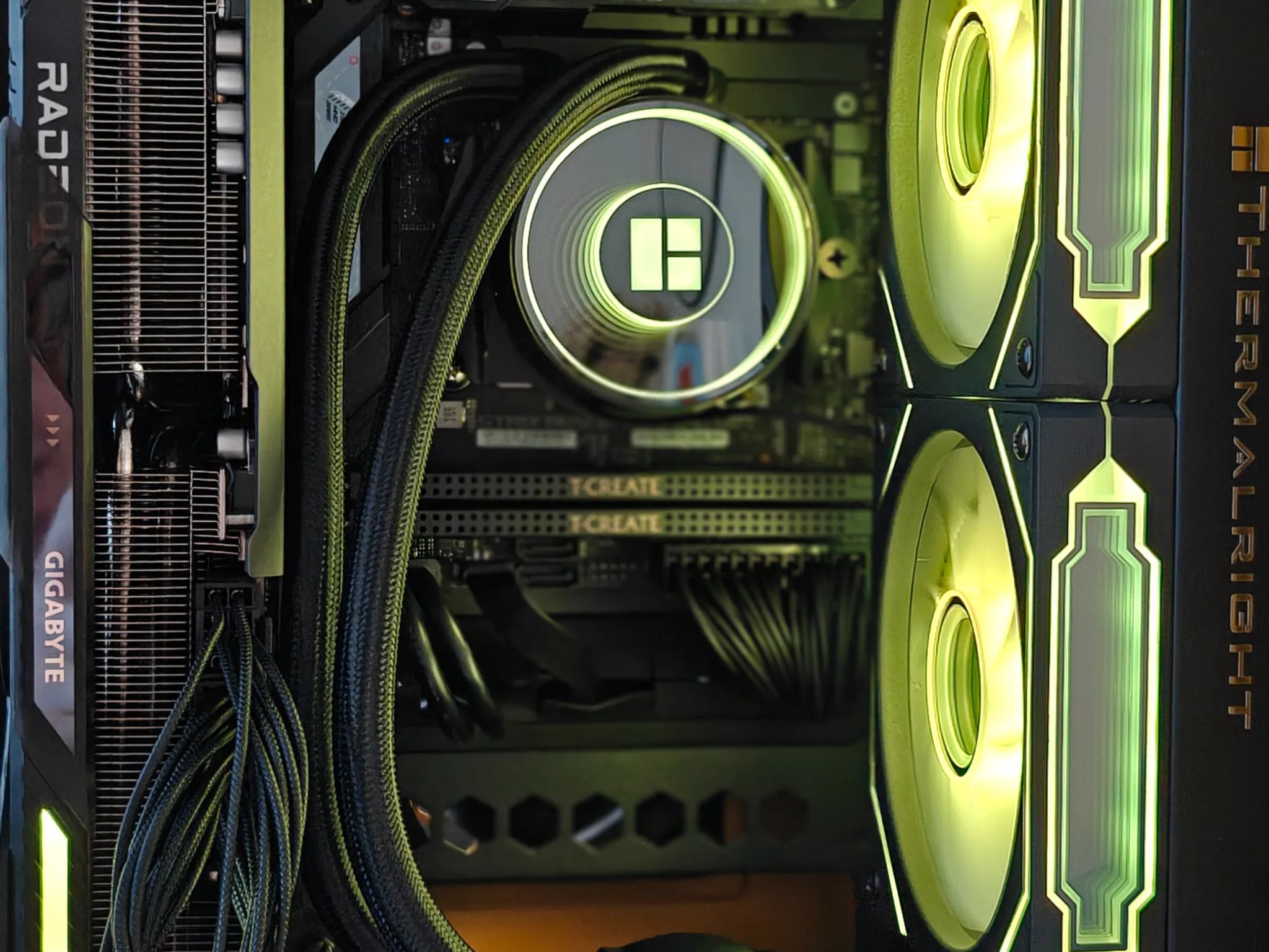 Mini ITX - 4K - 1440P - AMD Radeon RX 9070 XT - AMD Ryzen 7