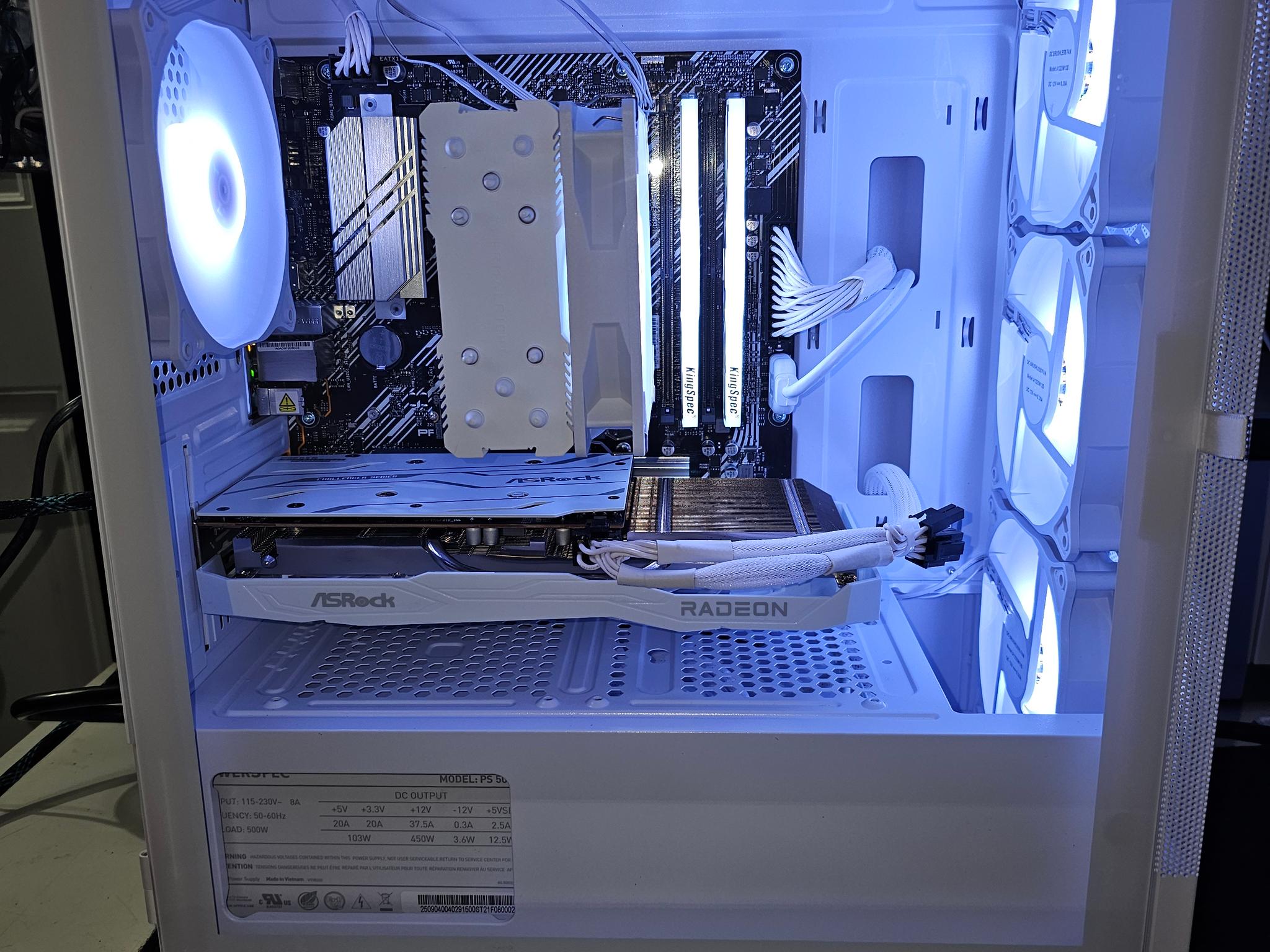 White gaming pc Ryzen 5 5500 rx 6600 8gb