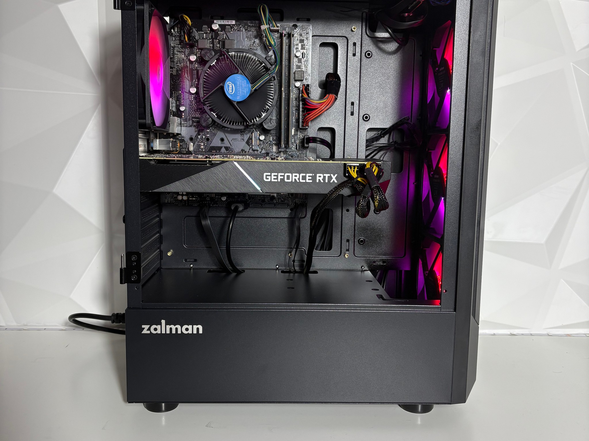 RGB Gaming PC - RTX 2070 8GB / Intel Core i7 8700/ 16GB DDR4 by EXT PCs