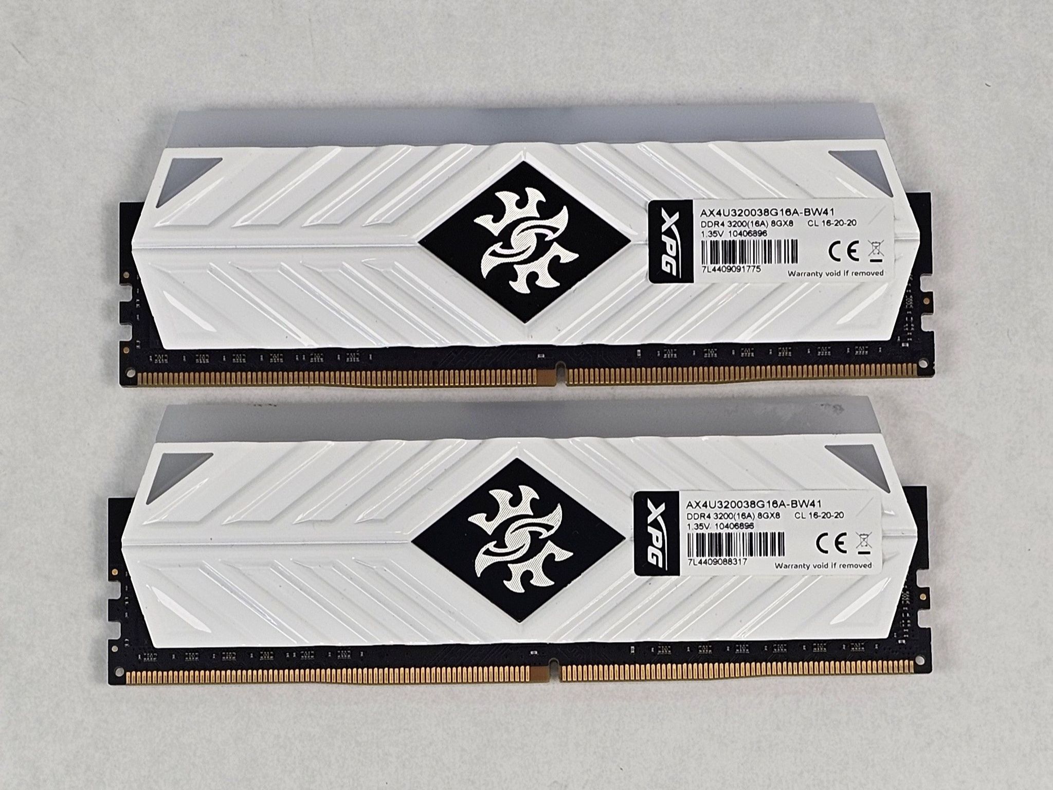 16GB DDR4 (2x8GB) 3200MT/s ADATA XPG