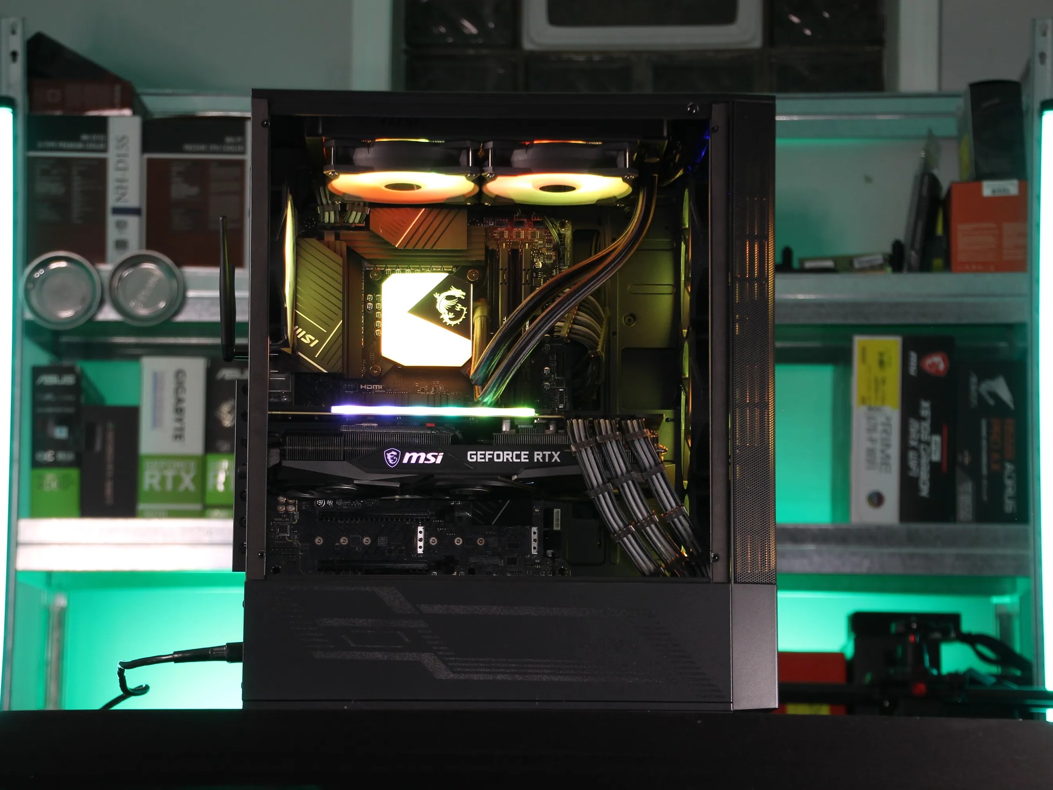 𝙇𝙐𝘾𝙆𝙔 // Core i7-12700K, RTX 3080 // Upper Mid-Range Gaming PC